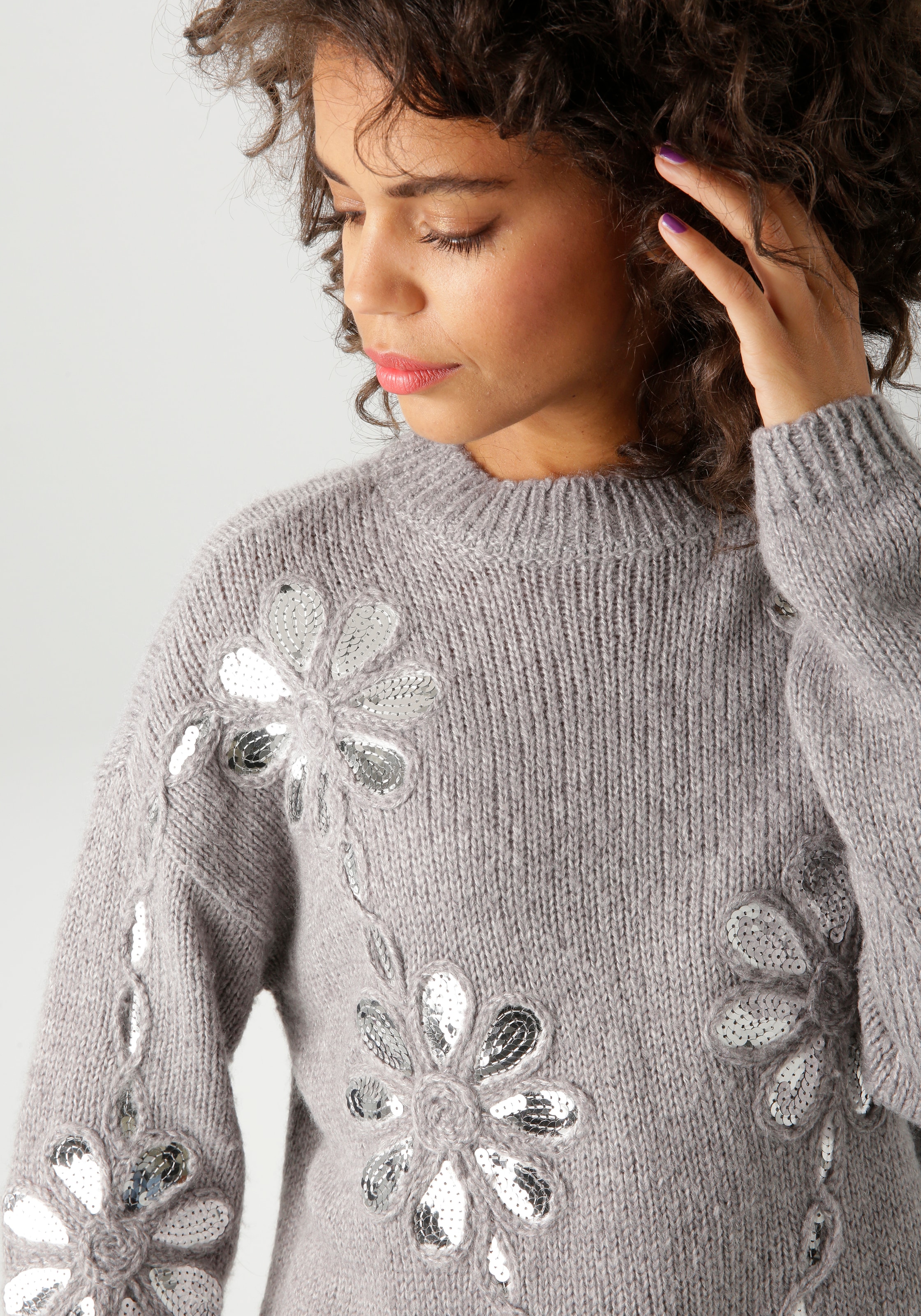 Aniston CASUAL Strickpullover mit Pailletten verzierte Blüten-Applikationen - NEUE KOLLEKTION