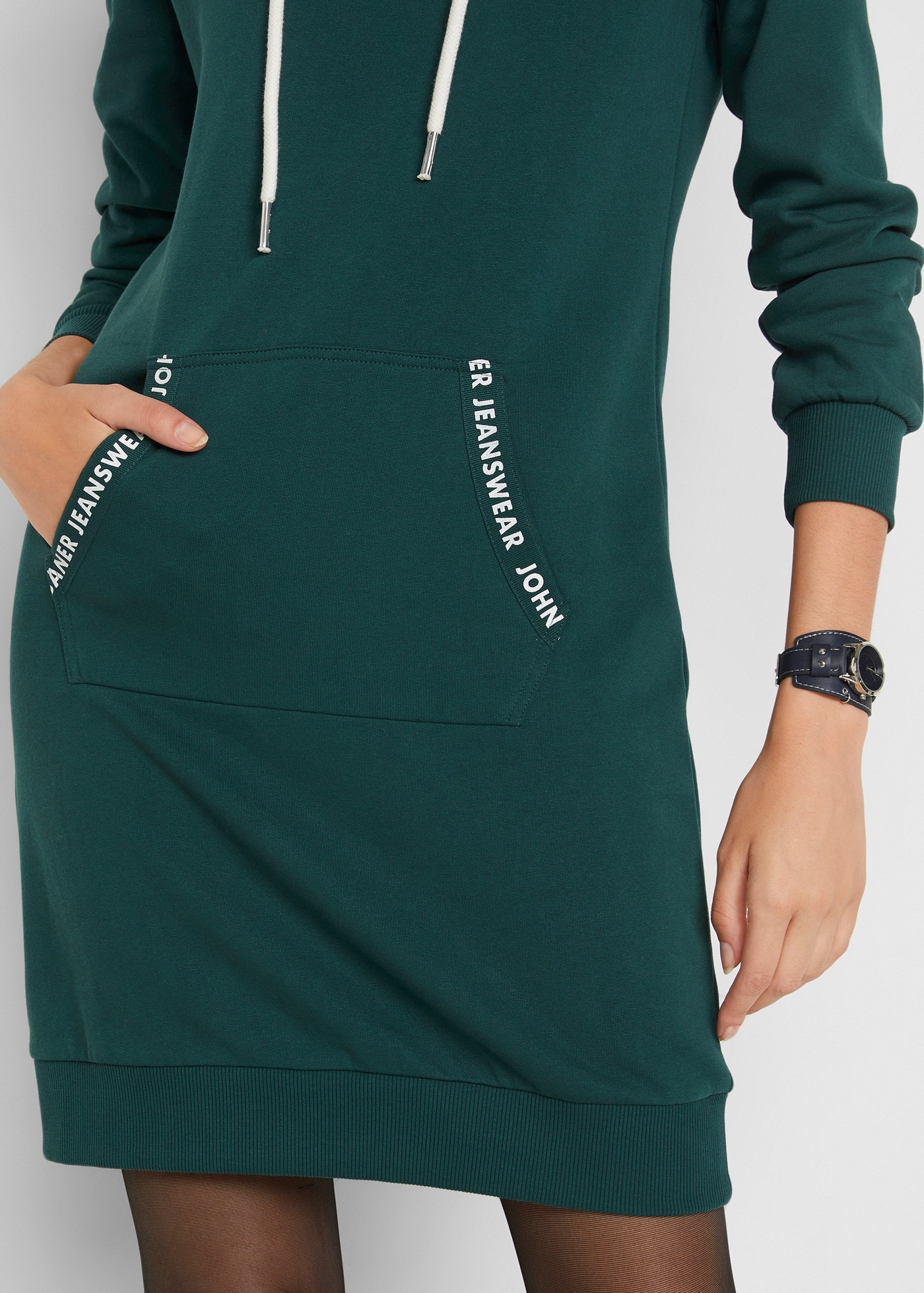 bonprix Sweatkleid Kängurutasche mit Kängurutasche, Kapuze und coolen Schriftzügen
