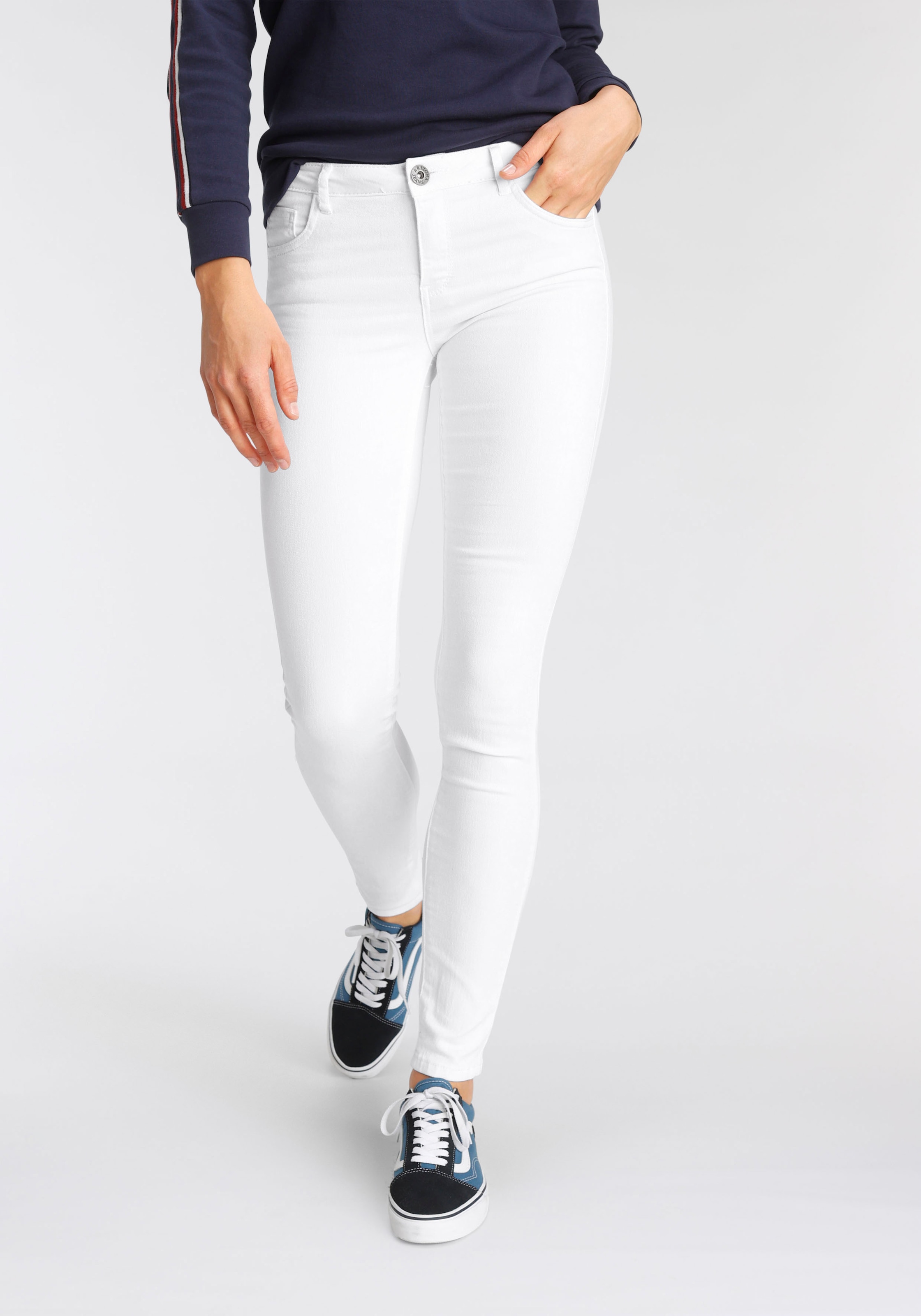 Arizona Skinny-fit-Jeans »Ultra-Stretch«, extra-enger Beinverlauf, normale Leibhöhe, mit Eingrifftaschen