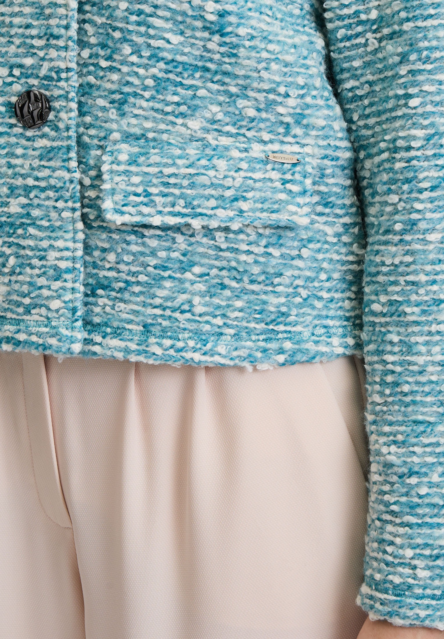 Betty&Co Jackenblazer »Kuscheljacke mit Knöpfen«