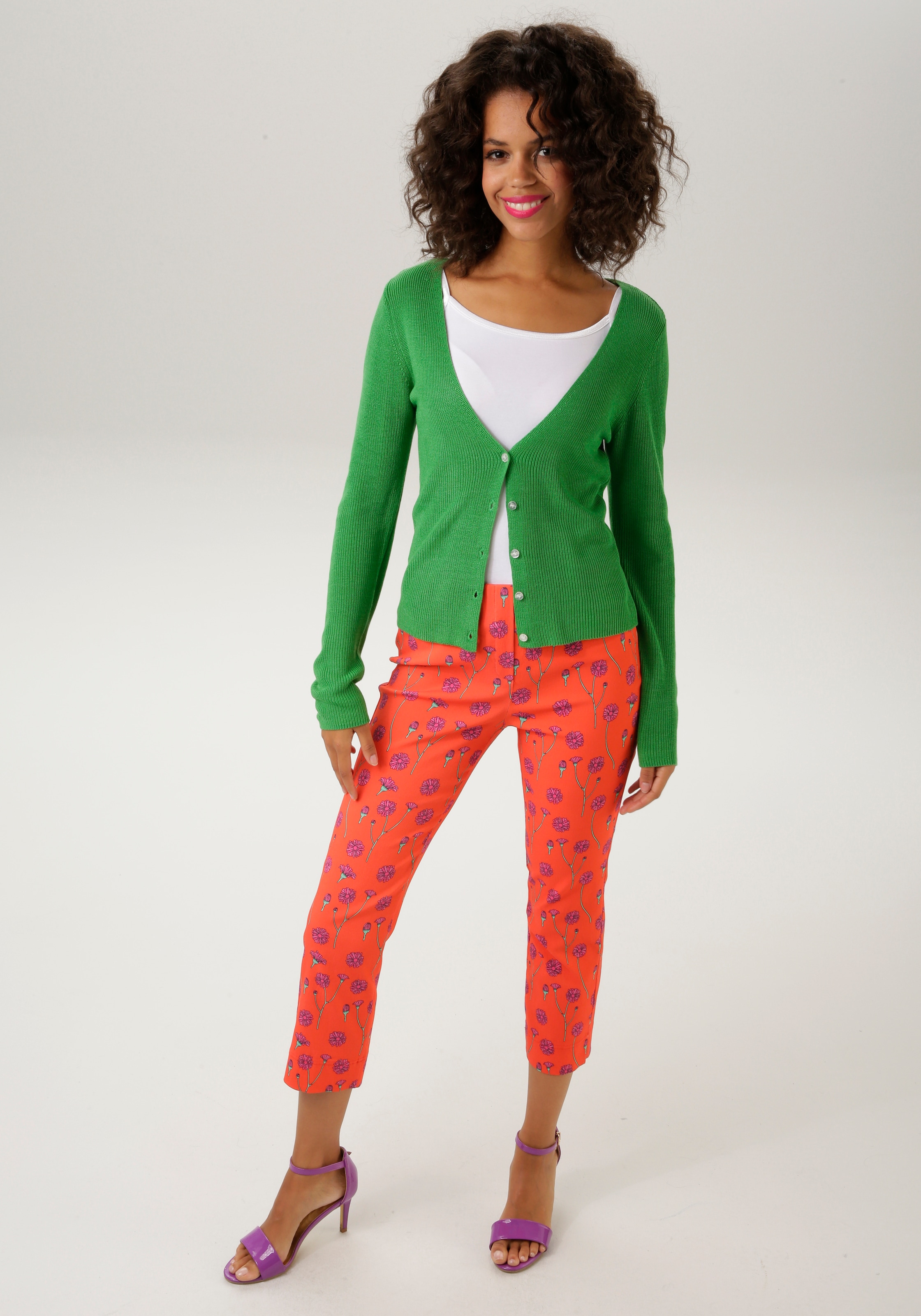 Aniston CASUAL Strickjacke in trendiger Farbpalette