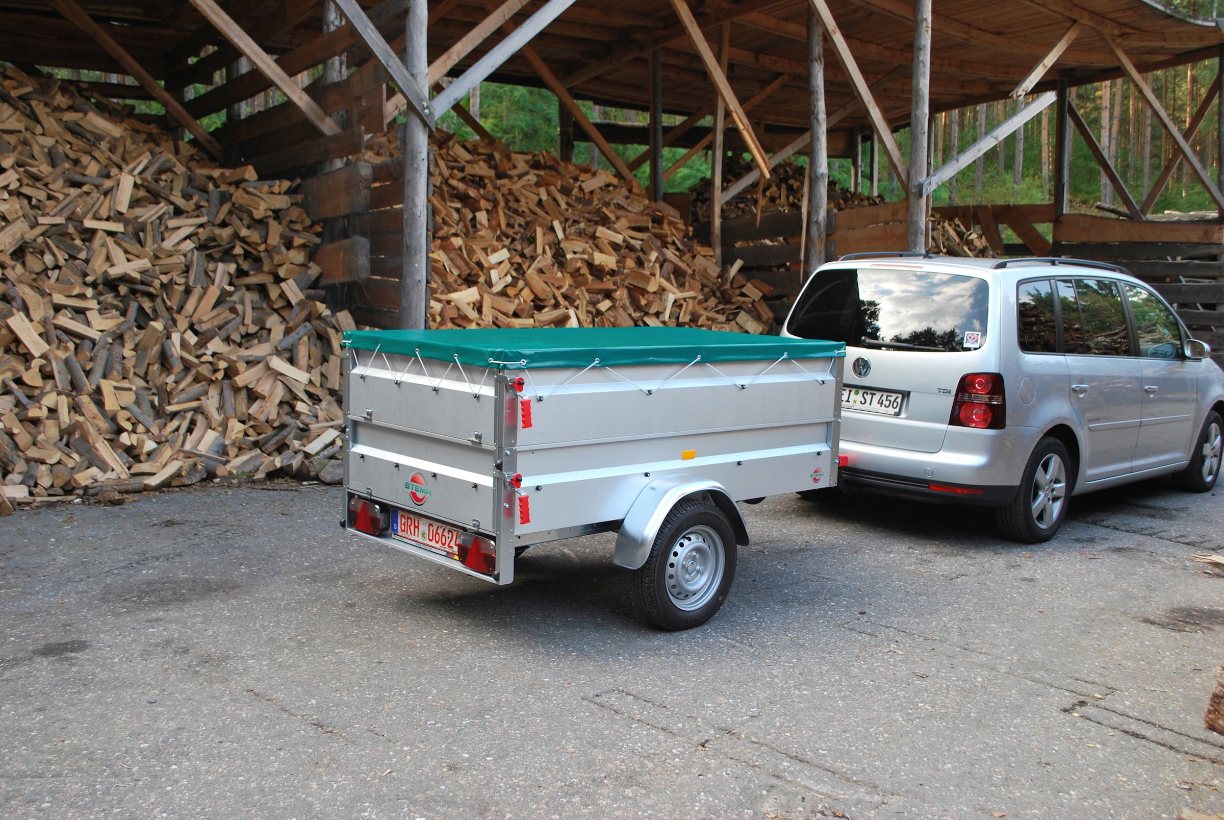 STEMA PKW-Anhänger »BASIC 850« inkl. Bordwandaufsatz und Flachplane