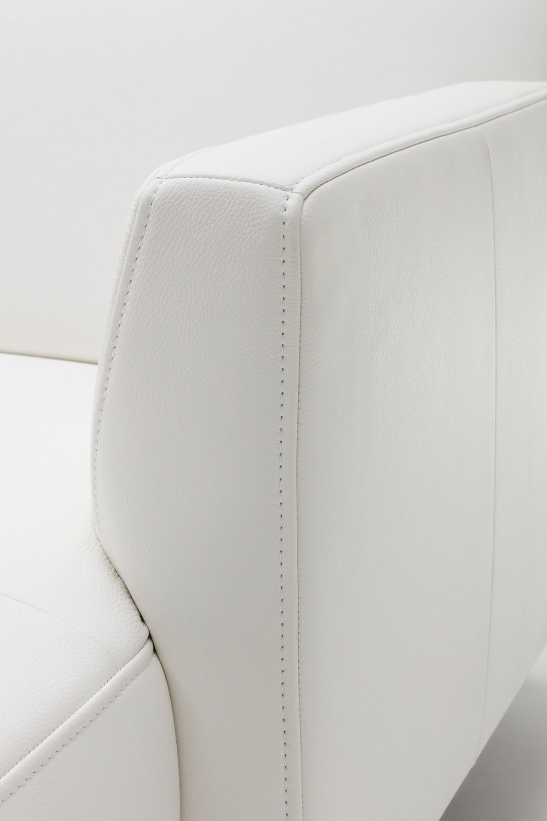 Creation BY ROLF BENZ Ecksofa »CR.446«, in minimalistischer, schwereloser Optik, Breite 275 cm