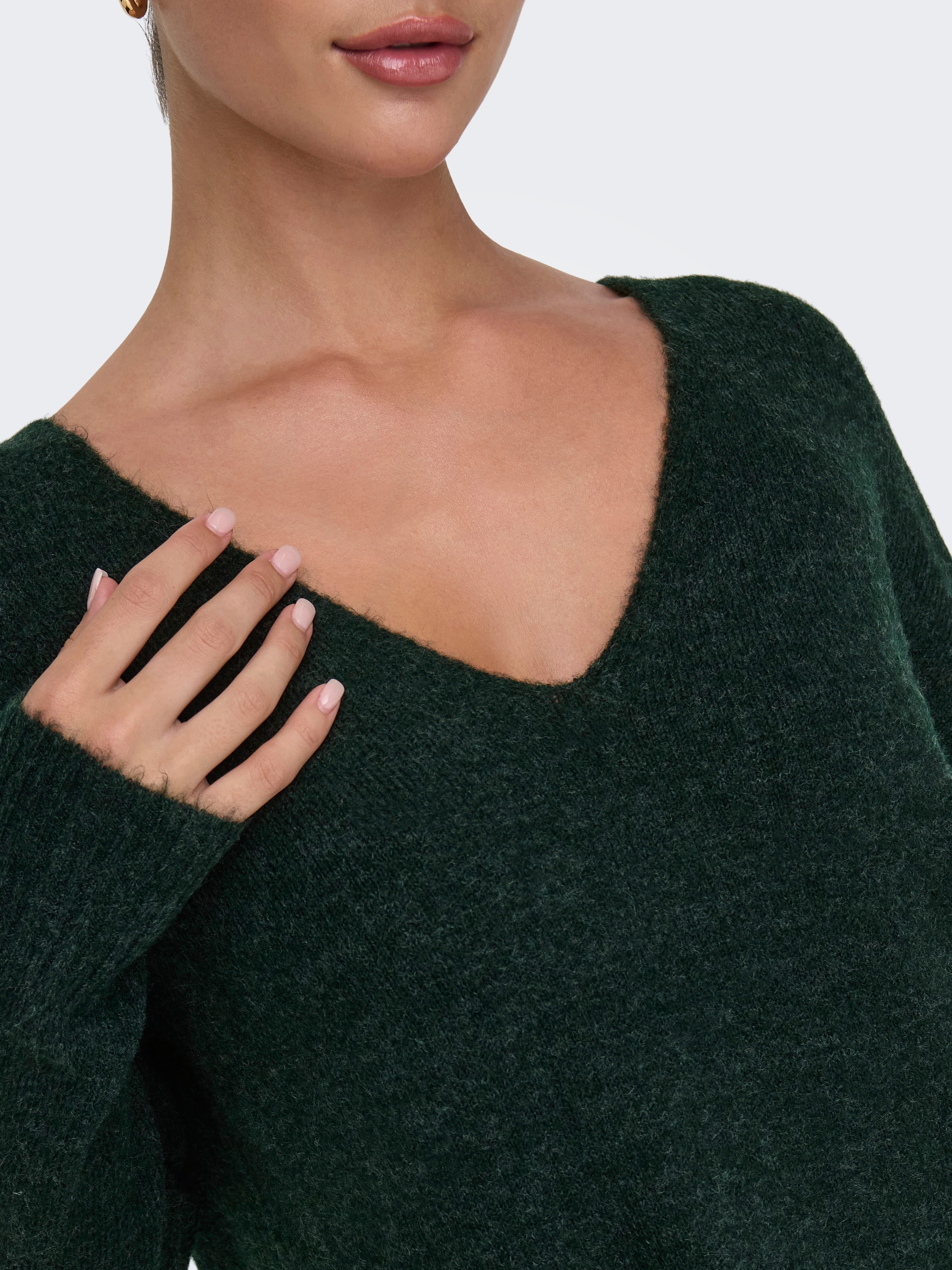 JDY V-Ausschnitt-Pullover »JDYELANORA L/S V-NECK PULLO. KNT NOOS«, mit leicht überschnittenen Schultern