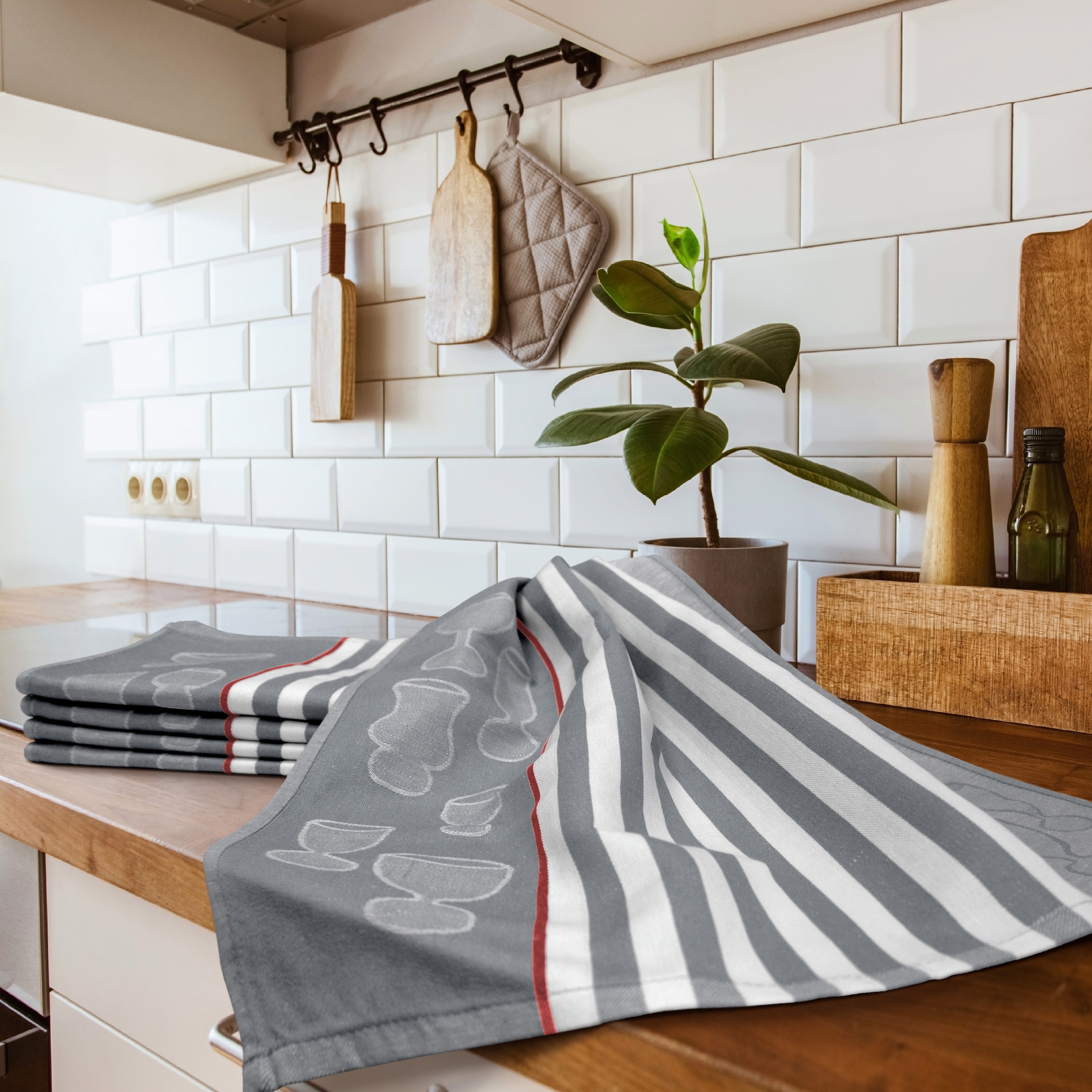 Dyckhoff Geschirrtuch »Gläser / Halbleinen« mit Gläser & Streifen Motiv, Maße je Tuch ca. 50x70 cm