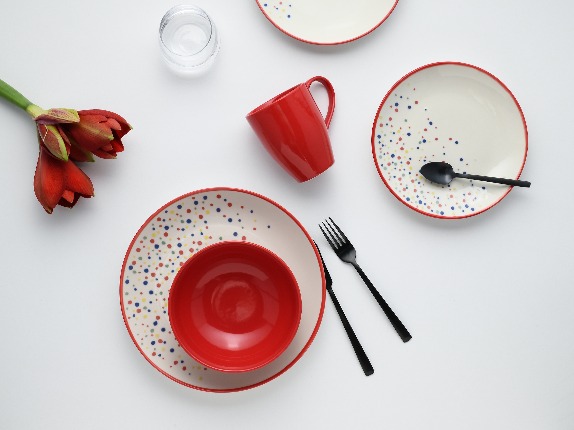 CreaTable Kombiservice »Joy, Kombi-Service 16-tlg.« Unregelmäßige bunte Punkte, Gute Laune Geschirr, Frisch, Freundlich