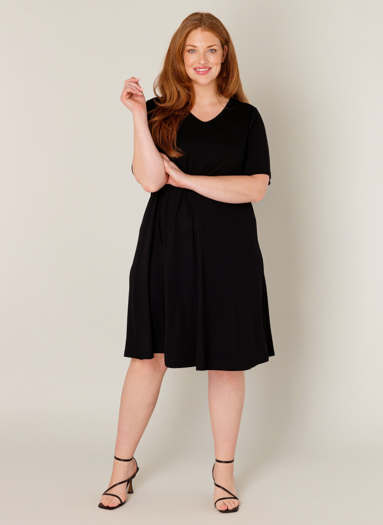 Base Level Curvy Shirtkleid »Abernathy« Sommerkleid In leicht ausgestellter Form