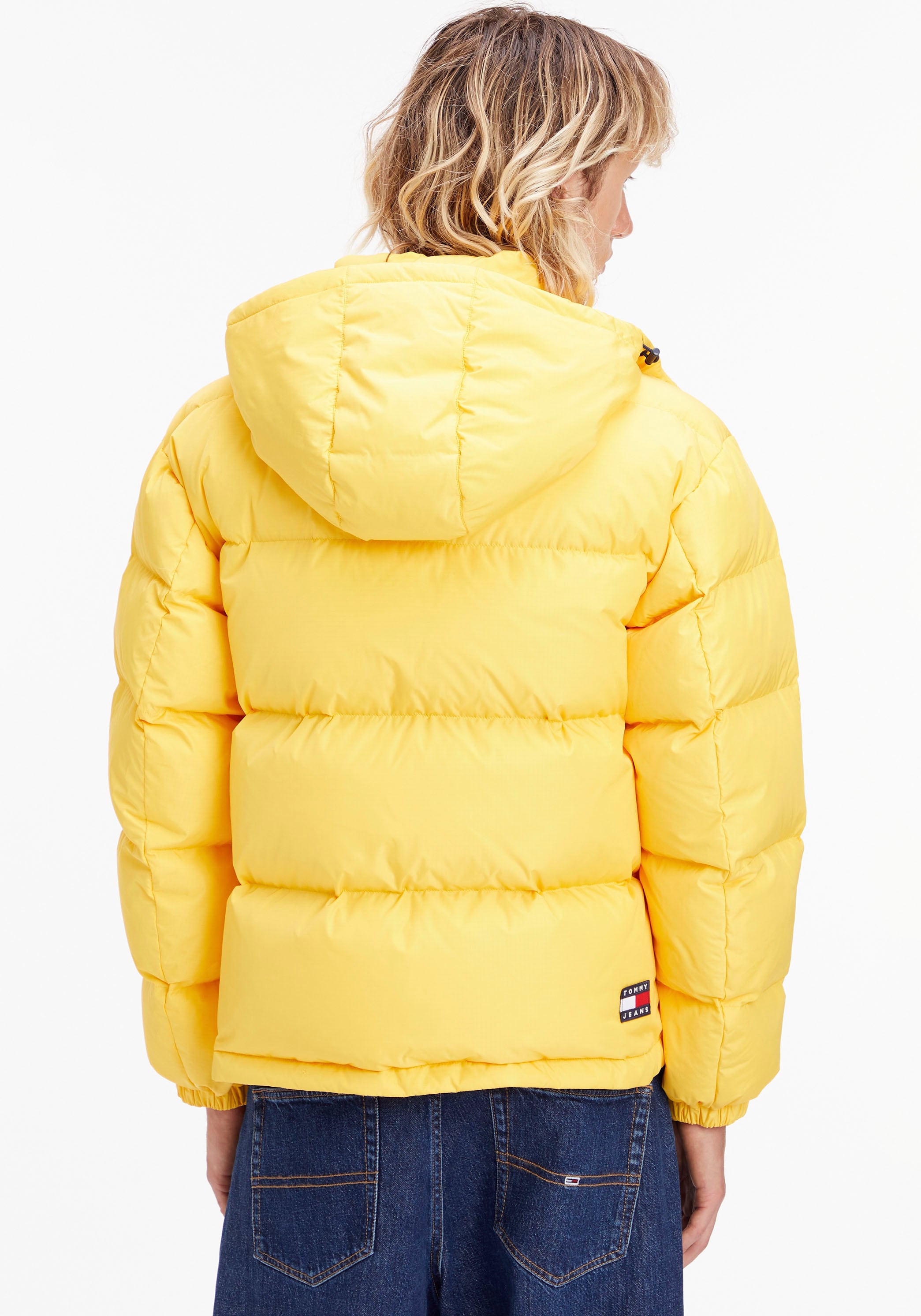 Tommy Jeans Steppjacke »TJM ALASKA PUFFER«, mit Kapuze, mit Markenlabel