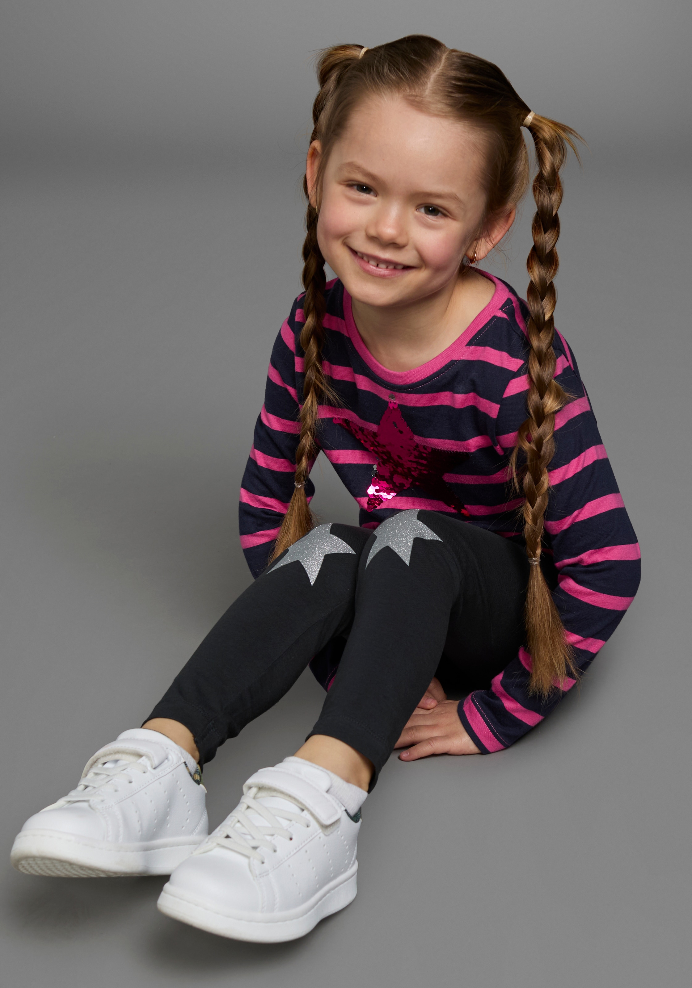KIDSWORLD Leggings »2er Pack Leggings, mit Sternen-Print«, (Packung, 2 tlg.), mit Glitzerdruck