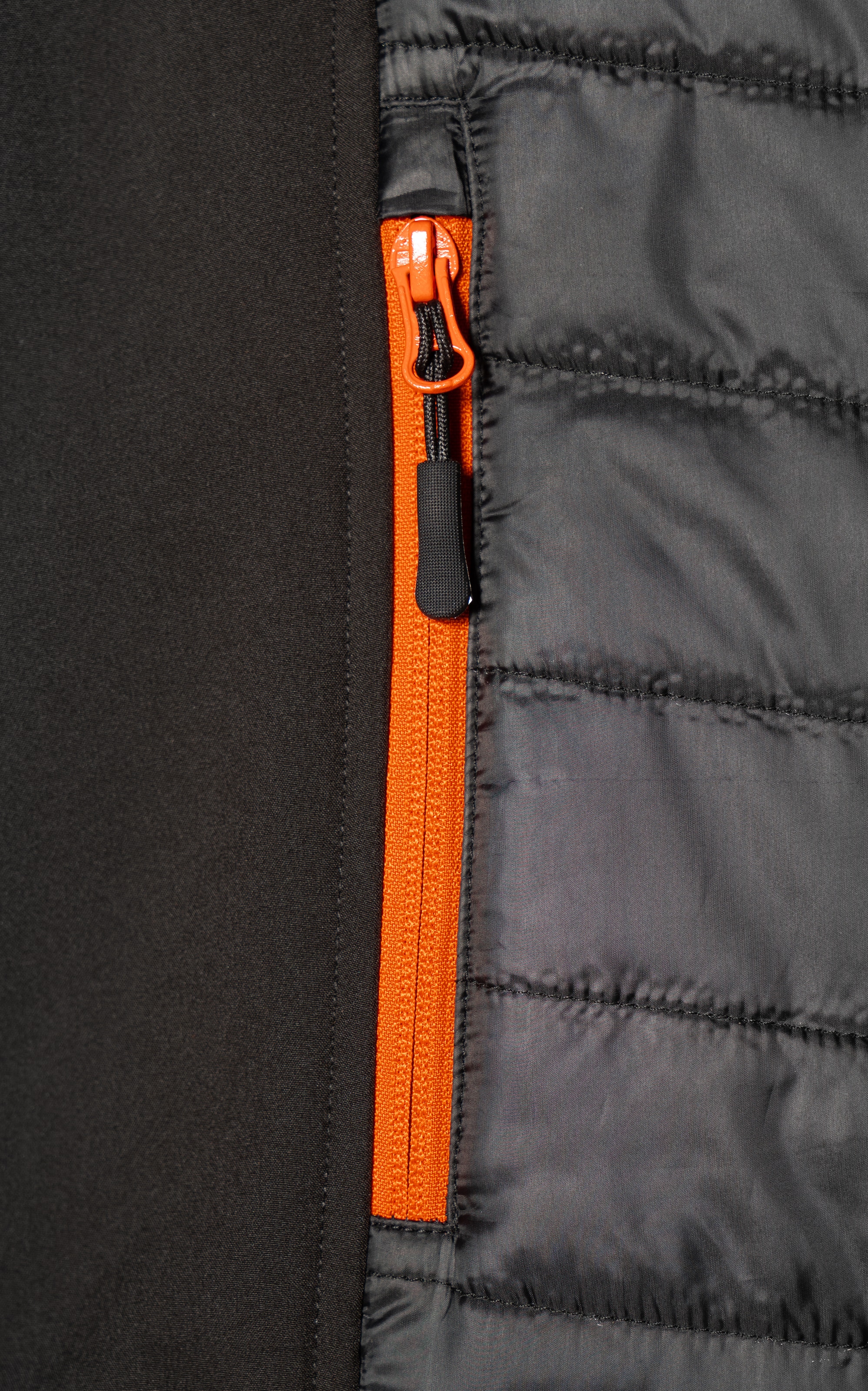Northern Country Arbeitsweste, (bequeme Passform durch elastische Seiteneinsätze mit 3 Taschen), mit Kinnschutz, verlängerter Rücken, leicht und angenehm wärmend