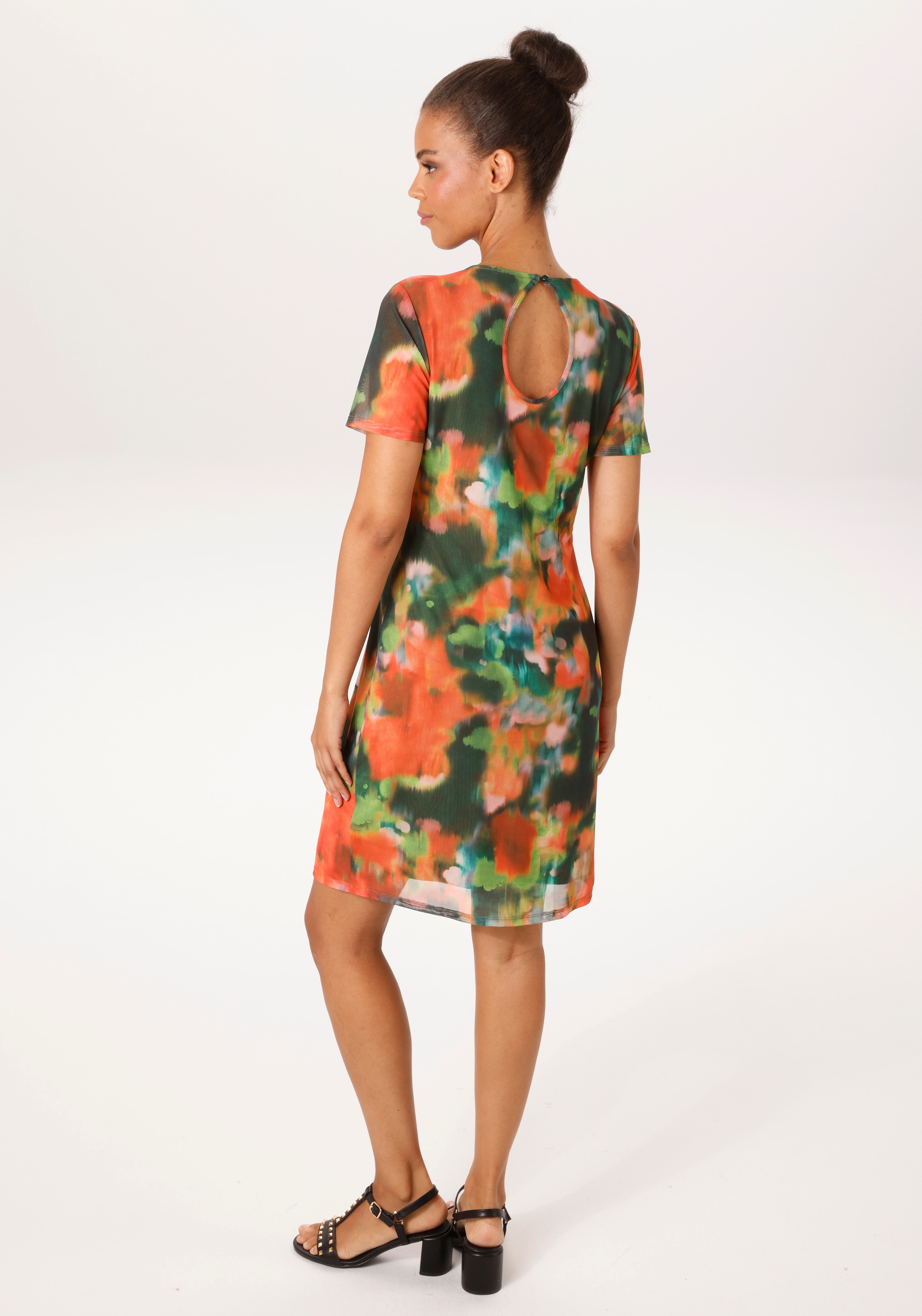 Aniston CASUAL Sommerkleid mit raffinierten Cut-Out im Rücken - NEUE KOLLEKTION