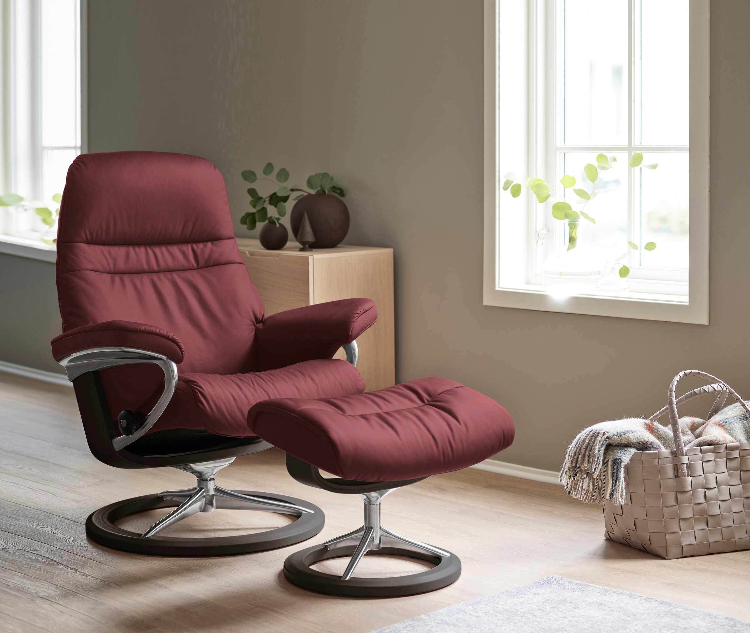 Stressless® Relaxsessel »Sunrise«, (Set, Relaxsessel mit Hocker), mit Signature Base, Größe M, Gestell Wenge