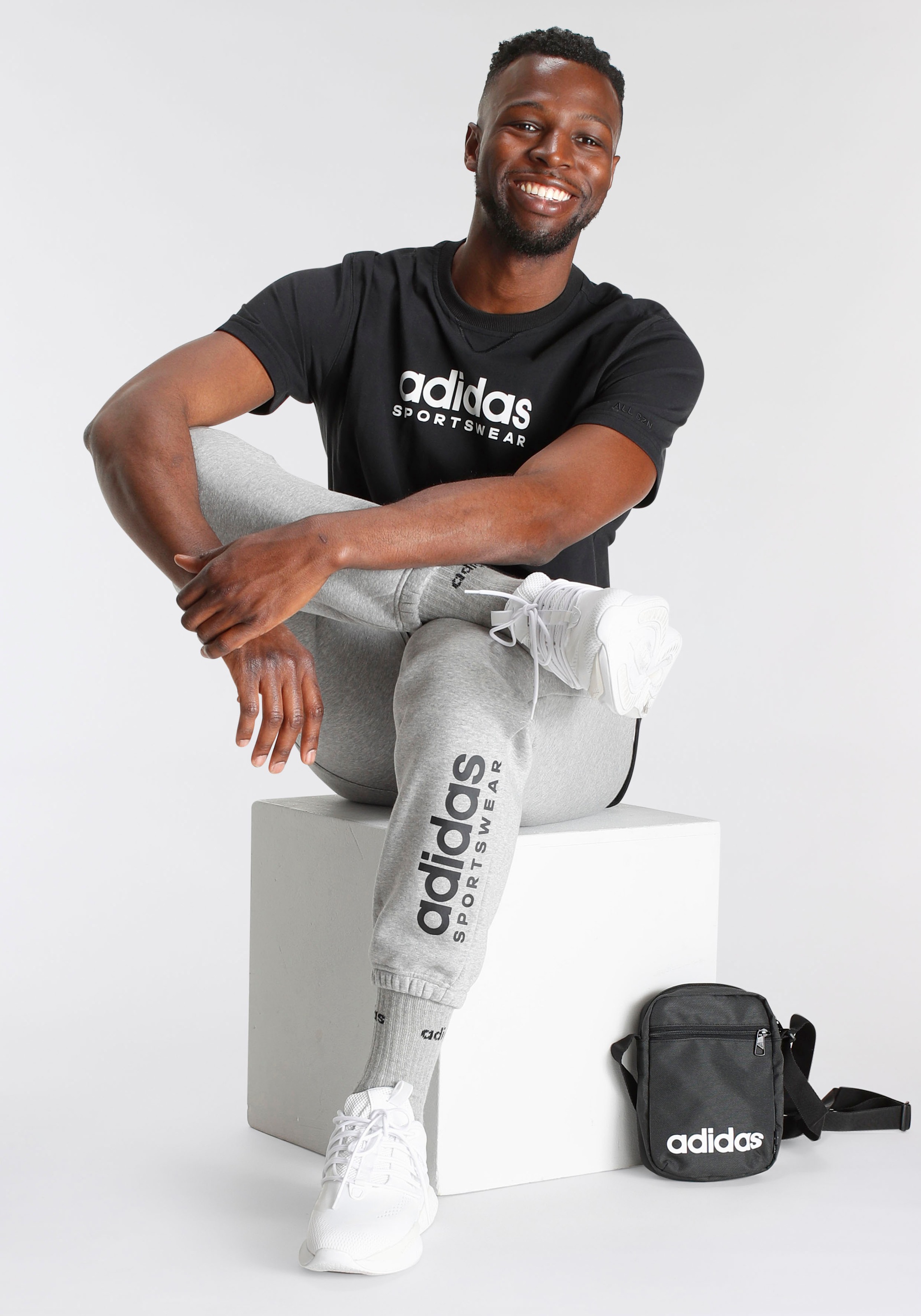 adidas Sportswear T-Shirt »ALL SZN GRAPHIC«