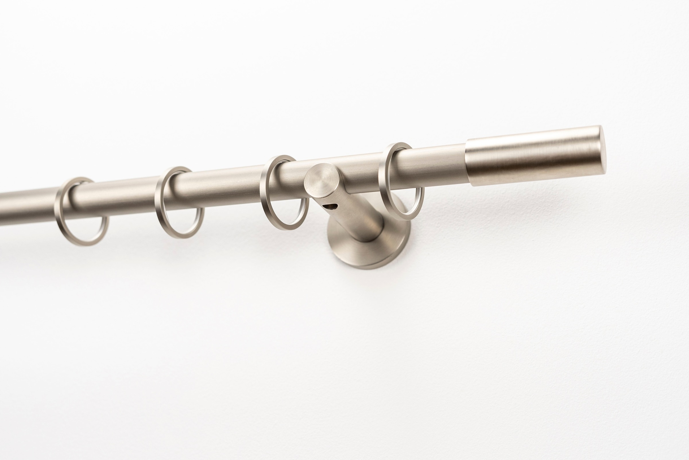 GARESA Gardinenstange »EASY«, 1 läufig-läufig, Wunschmaßlänge, Vorhanggarnitur, verlängerbar, Wandmontage, Aluminium, mit Ringe
