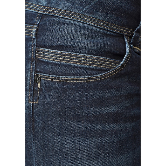Pepe Jeans Regular-fit-Jeans »VENUS«, mit Badge bei ♕