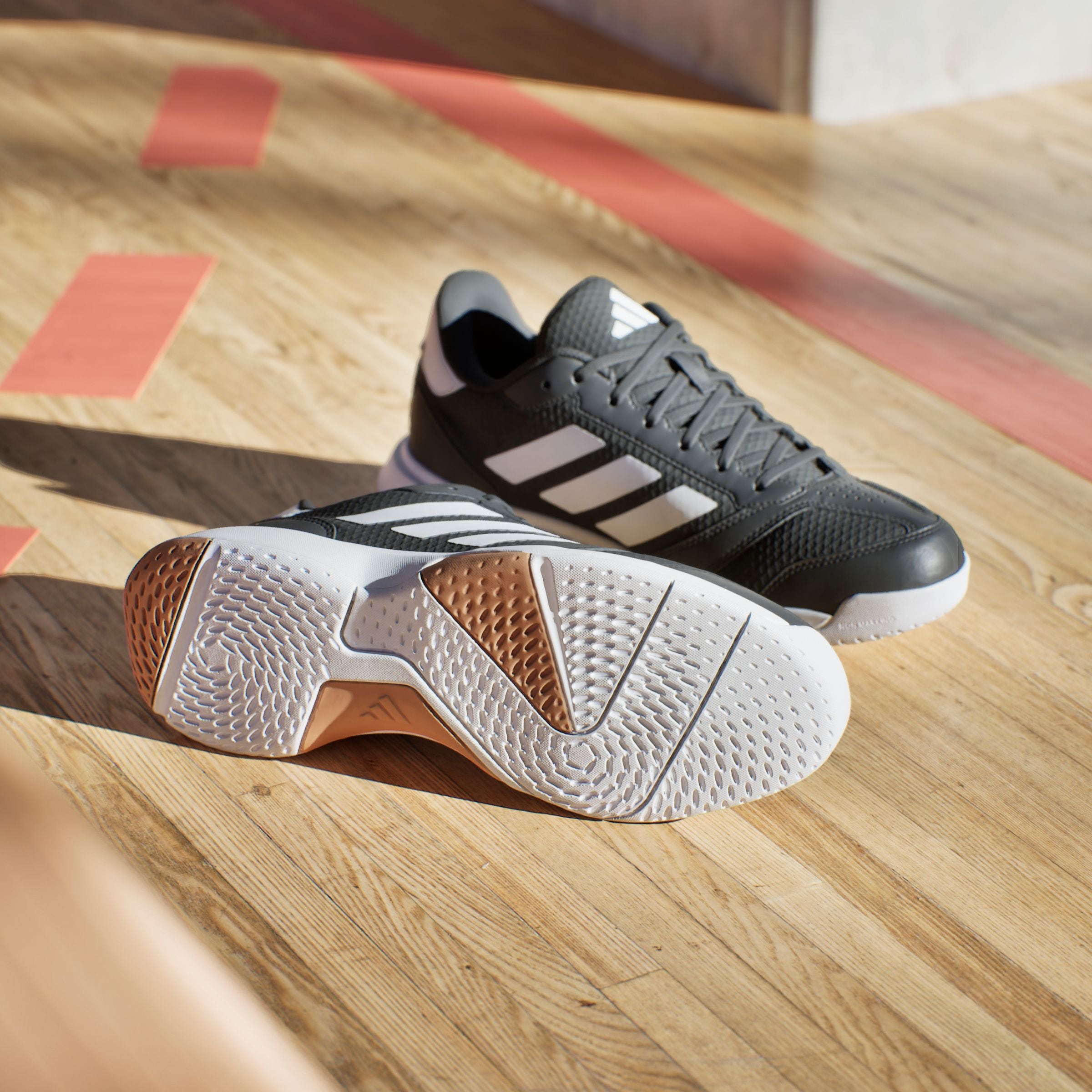 adidas Performance Hallenschuh »LIGRA 8 INDOOR«, geeignet für jeden Hallensport