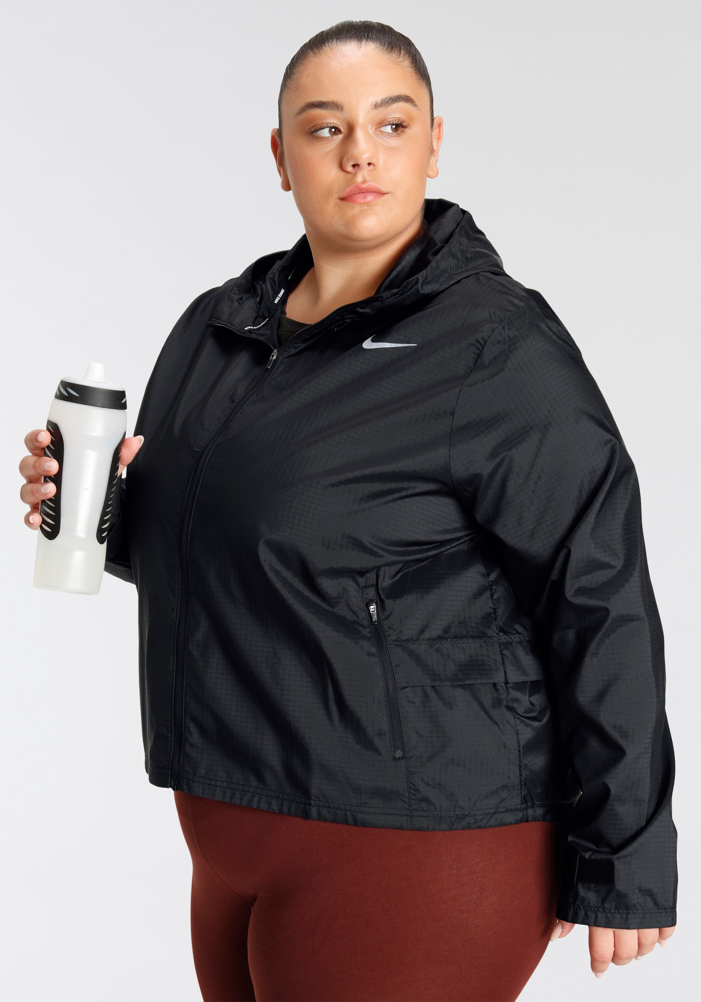 Nike Laufjacke »Essential Women\'s Running Jacket (Plus Size)«, mit Kapuze  bei ♕