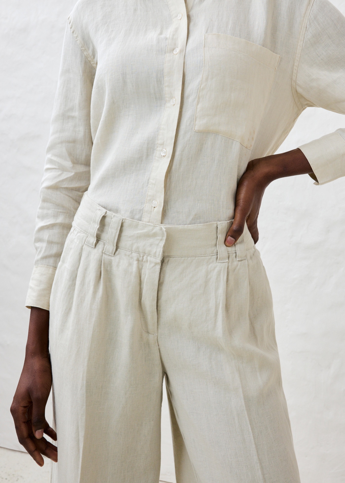 bonprix Bundfaltenhose  aus Leinen, strapazierfähiges Material, Loose Fit, mit Knittereffekt
