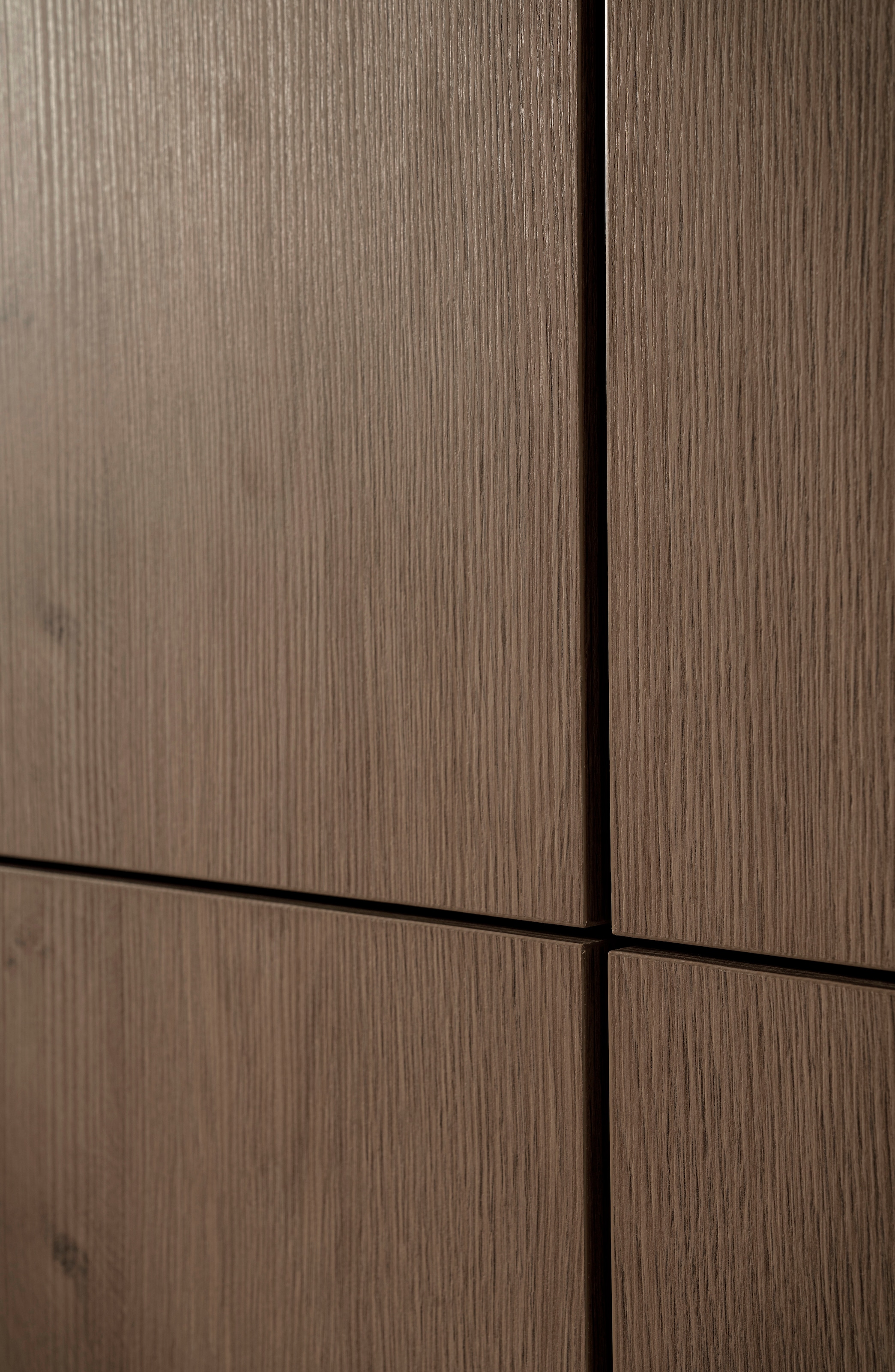 Home affaire Highboard »Lund, moderner Schrank, Kommode mit Kufengestell« optisch dünner Oberboden, hochwertige Optik, ausreichend Stauraum