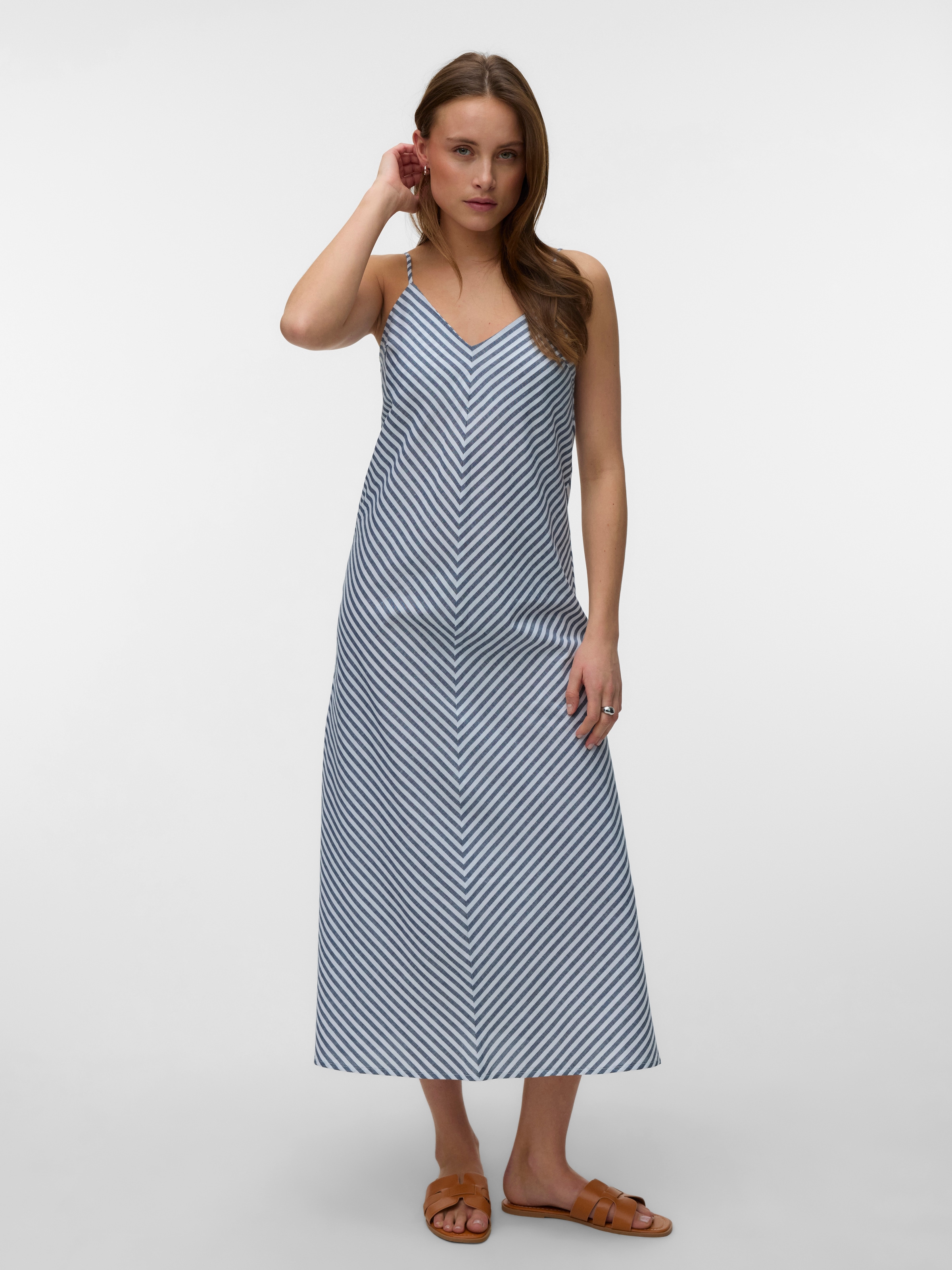 Vero Moda Trägerkleid »VMSELMA 7/8 SINGLET DRESS NOOS« Baumwollmischung, mit Leinen, verstellbare Spaghettiträger