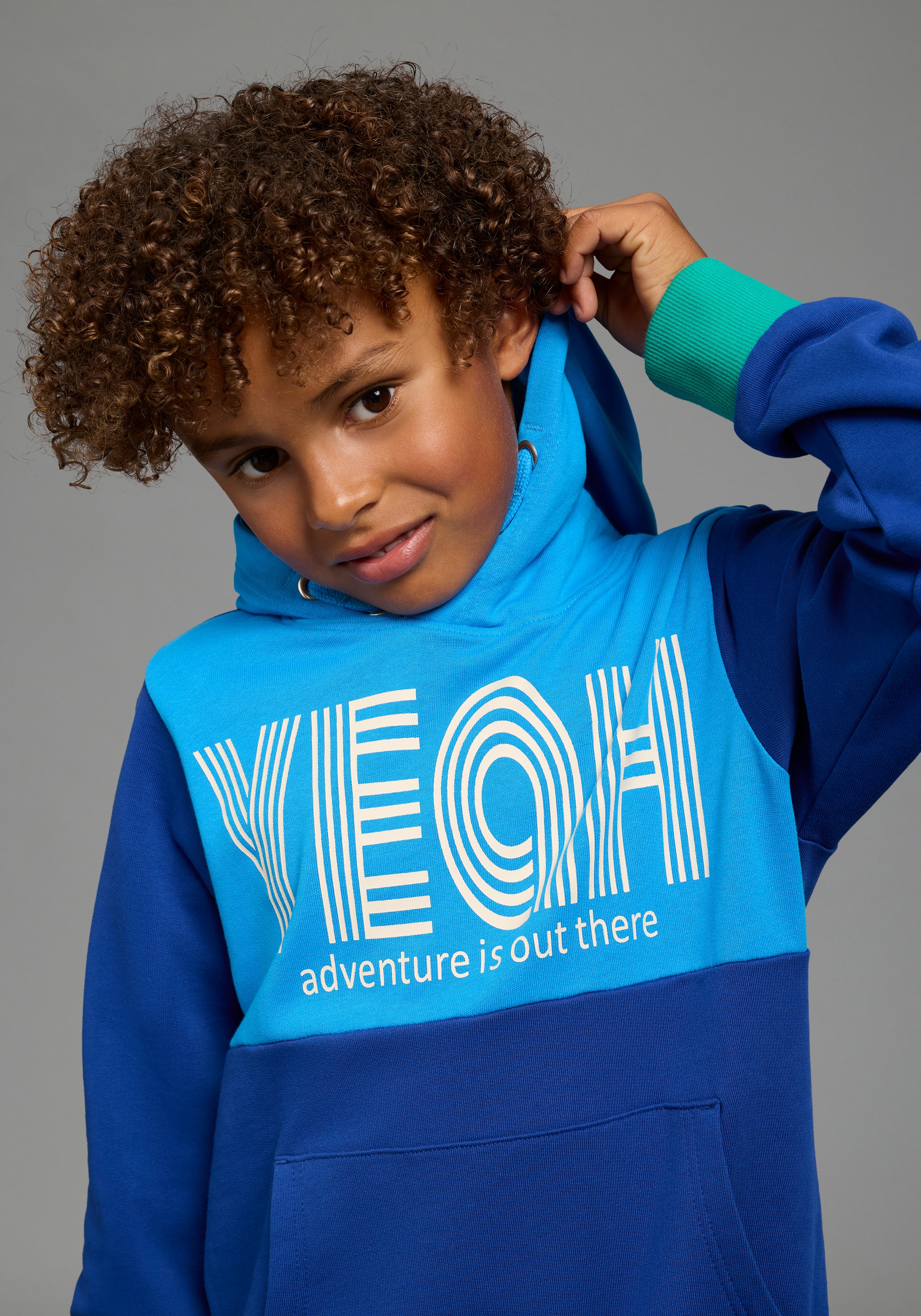 Scout Kapuzensweatshirt »Hoodie in colorblocking Design und Print - NEU von SCOUT«, mit Kapuze, Langarm, Basic-Passform
