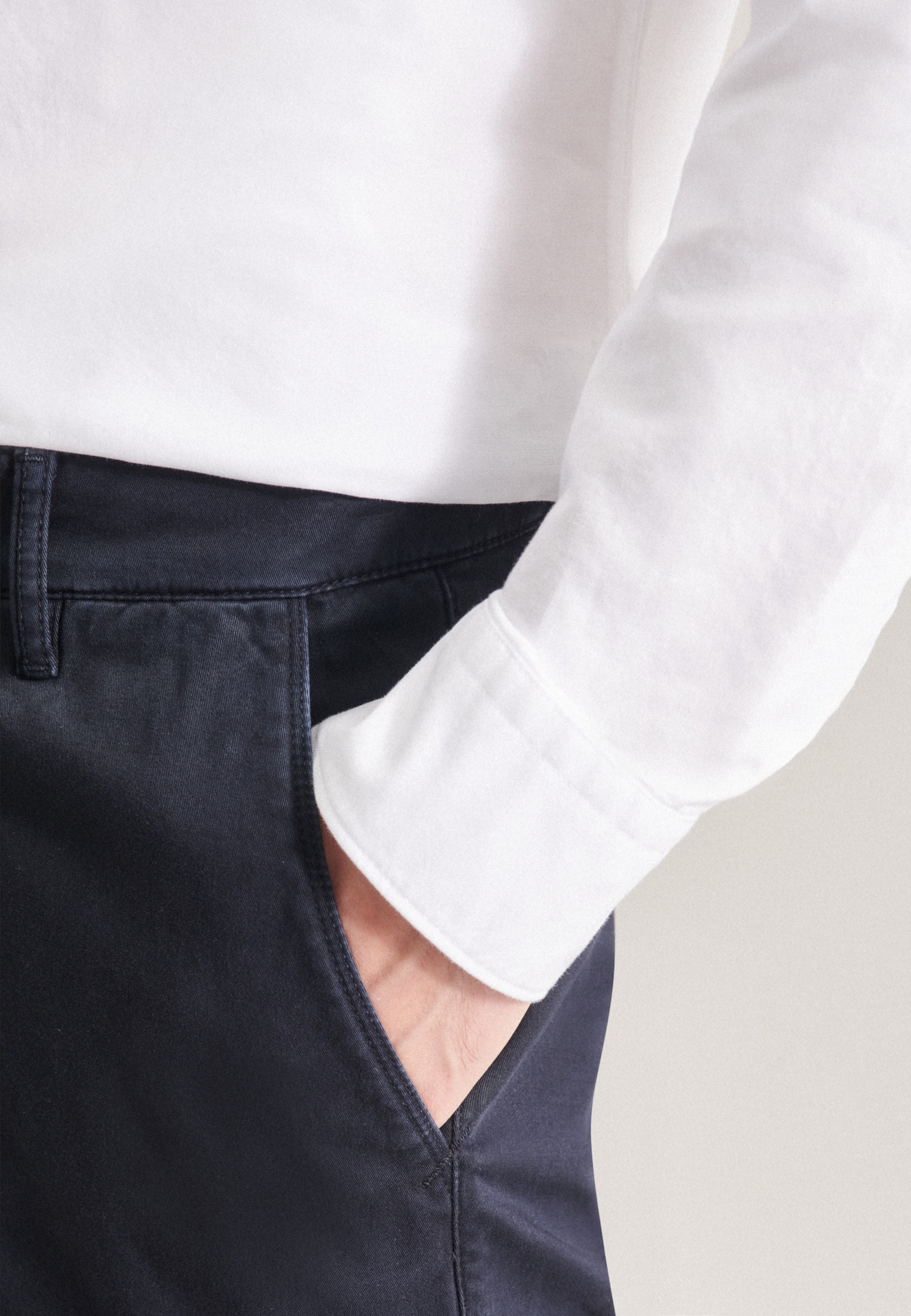seidensticker Chinohose »Schwarze Rose«