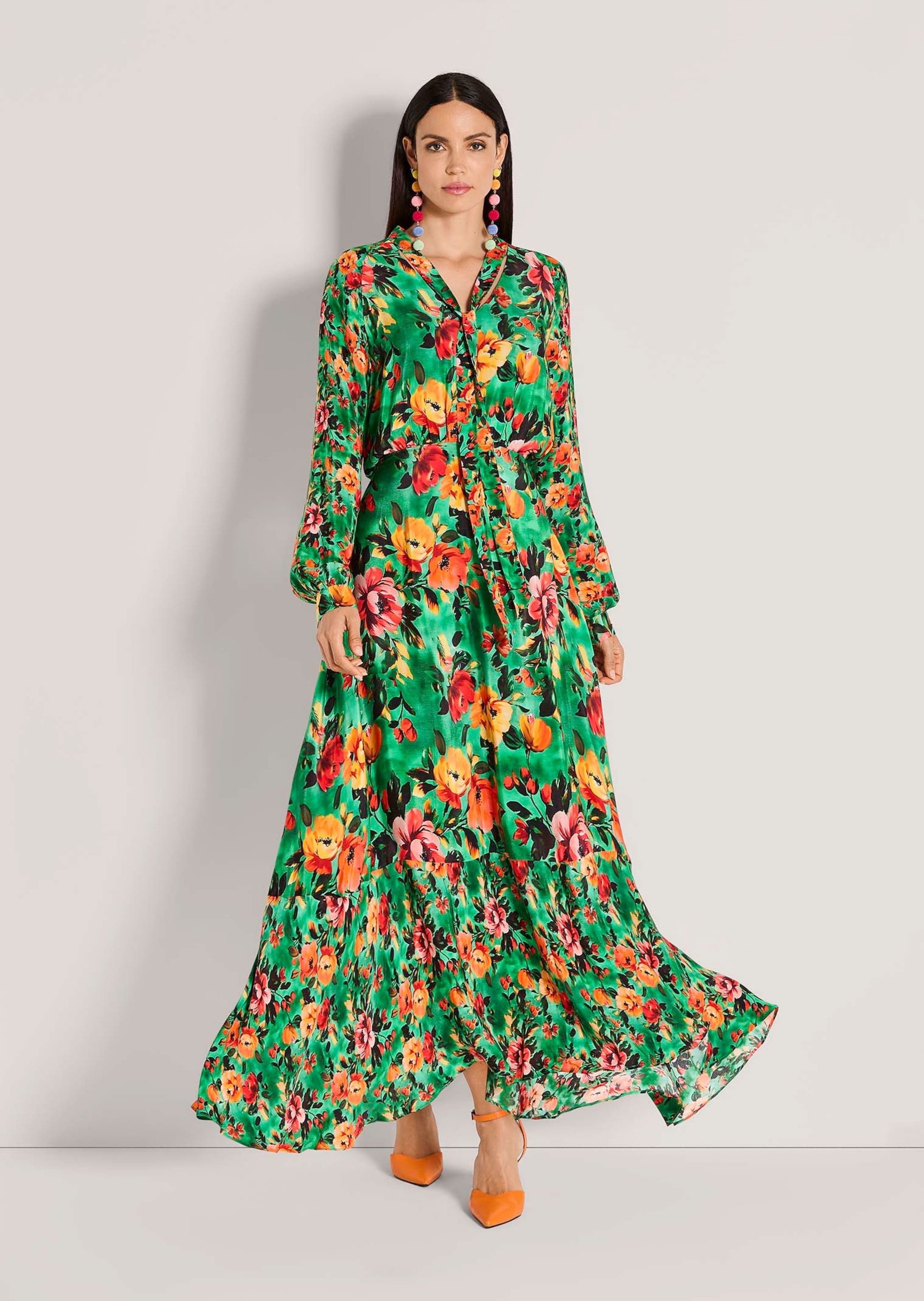 MADELEINE Druckkleid »Druckkleid Stretchkleid mit Blumenmuster« Mit Bindeband am Ausschnitt