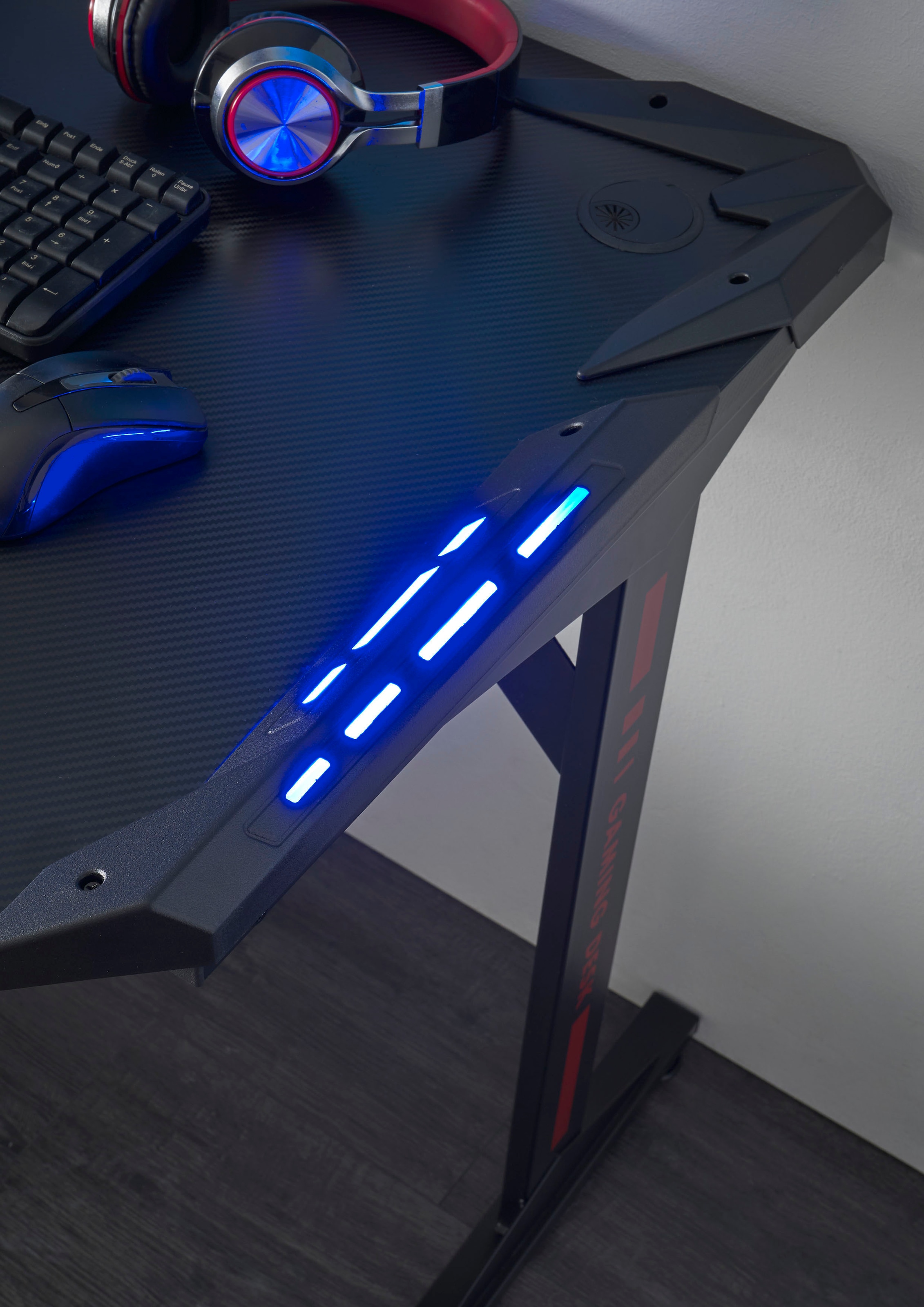 BEGA OFFICE Gamingtisch »BC3110«, Schwarz inkl. RGB-LED Farbwechselbeleuchtung inkl. USB Station