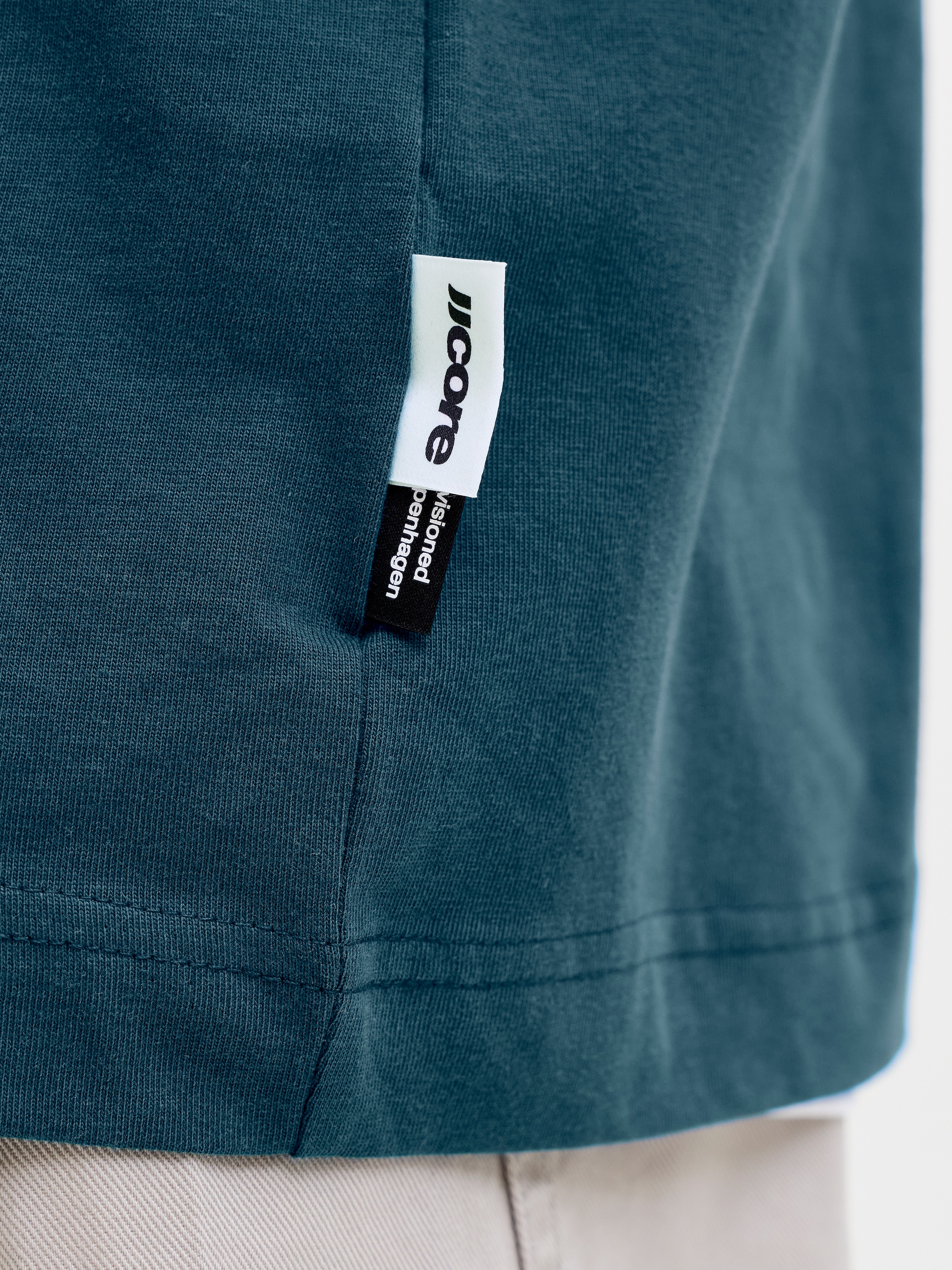 Jack & Jones T-Shirt »JCOCLUB FRONT PRINT TEE SS CREW SN« mit Print