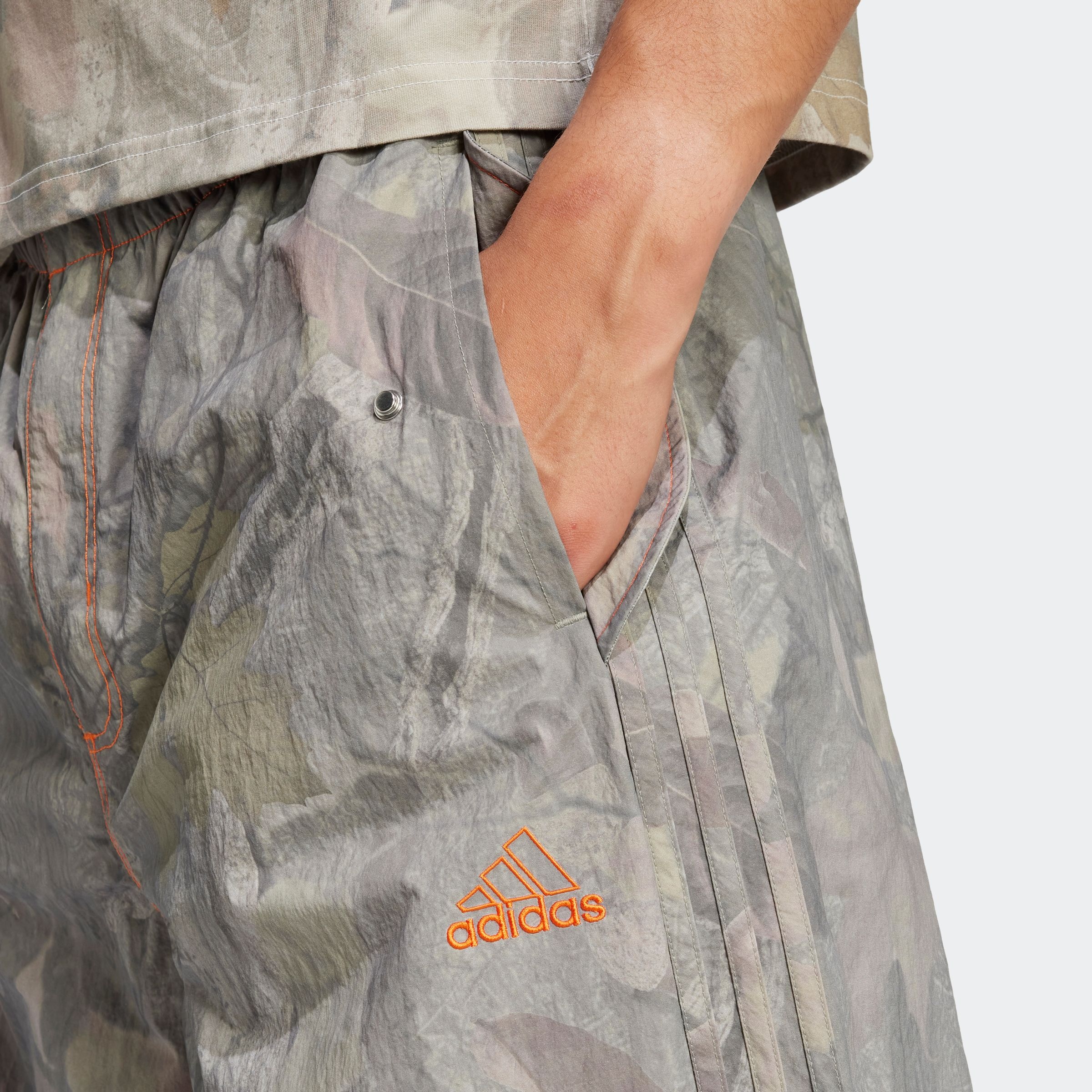 adidas Originals Sporthose »CAMO PANT Q1«, (1 tlg.)
