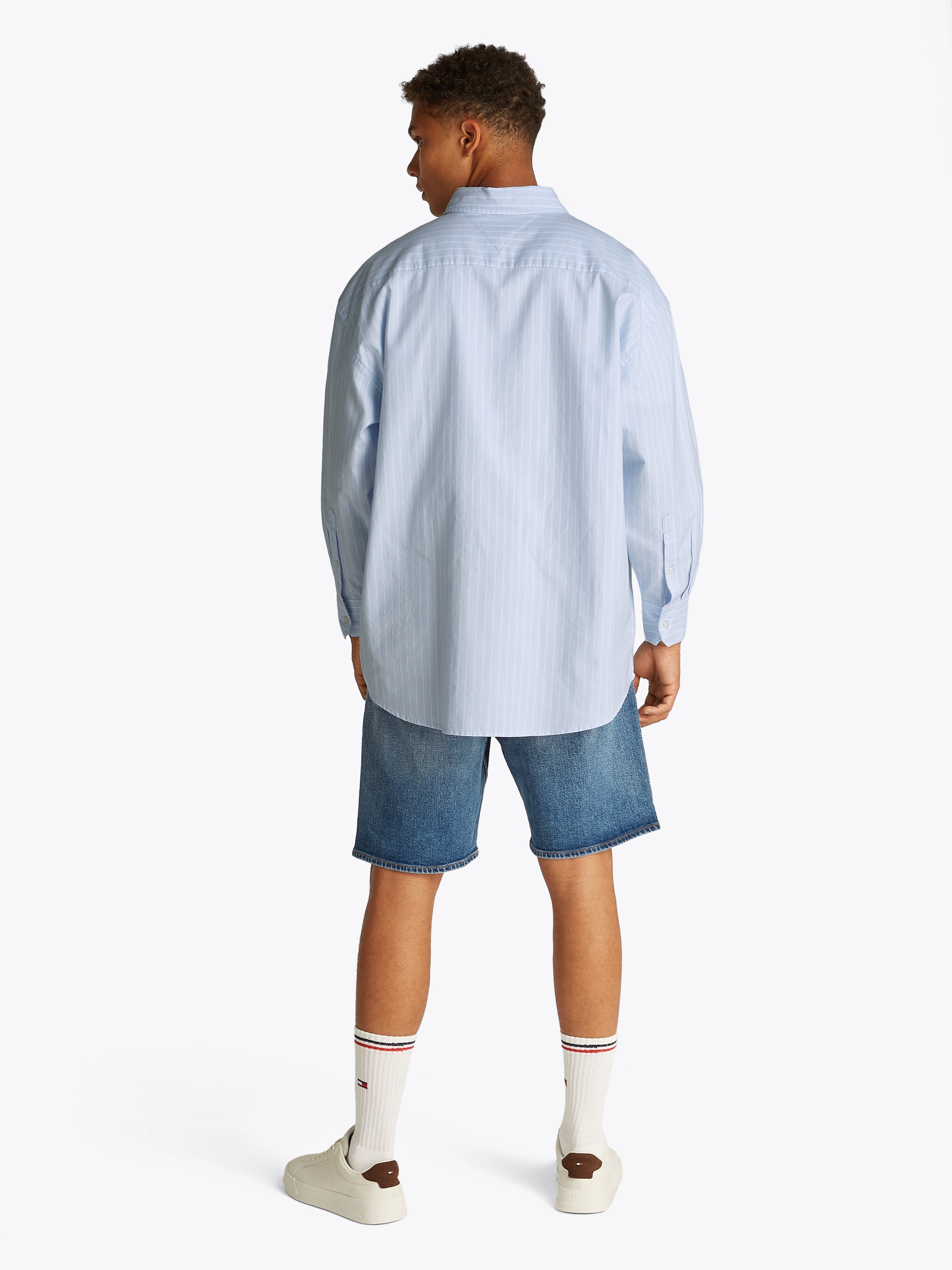 Tommy Jeans Curve Hemdbluse »TJW OVS BADGE OXFORD SHIRT EXT«, in Großen Größen, Oxford Qualität, oversized, Logo-Badge