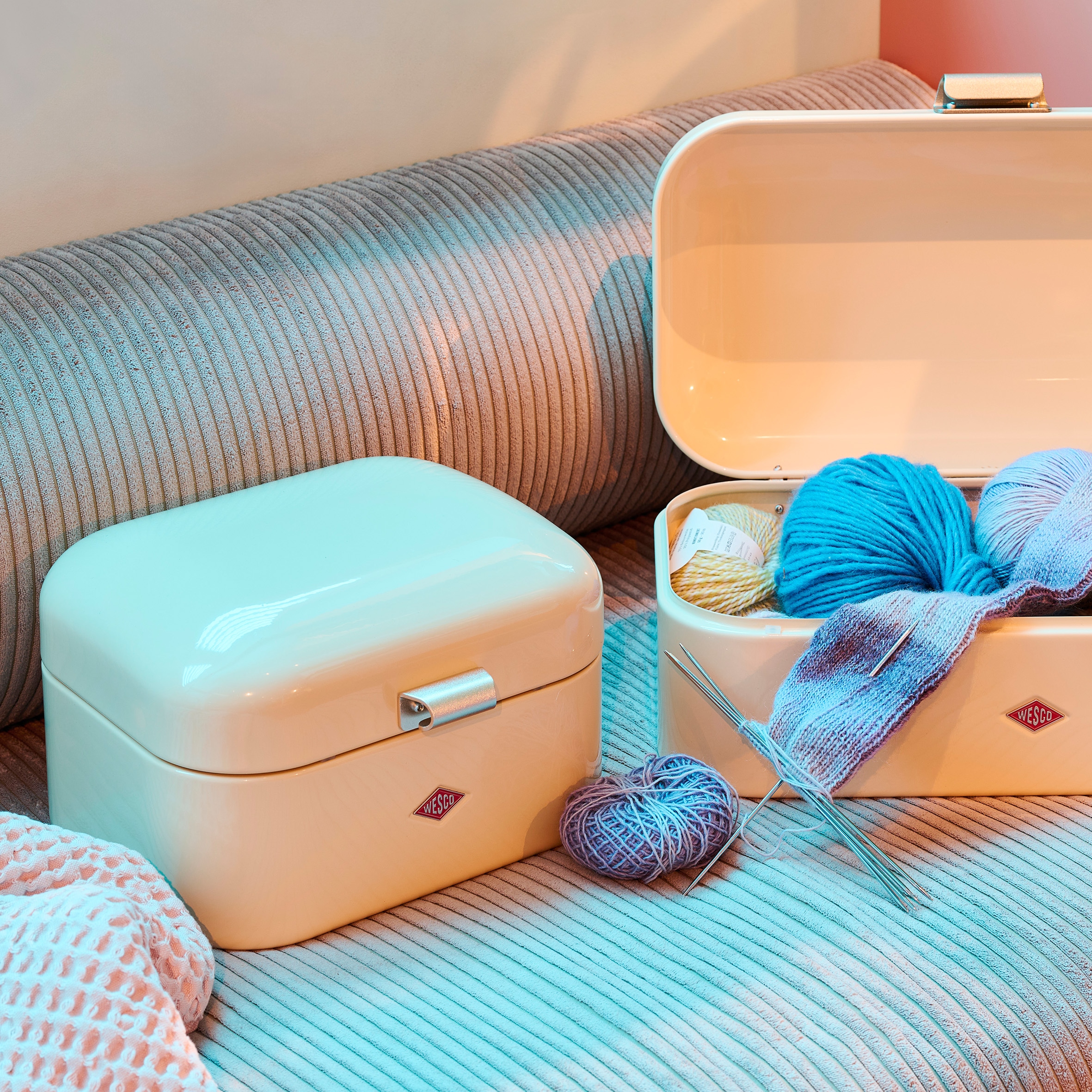 WESCO Brotkasten »Mini Grandy« 1 Stk. tlg. Metallscharniere, Gummistopper, Lüftungsloch / Griff, 2 L