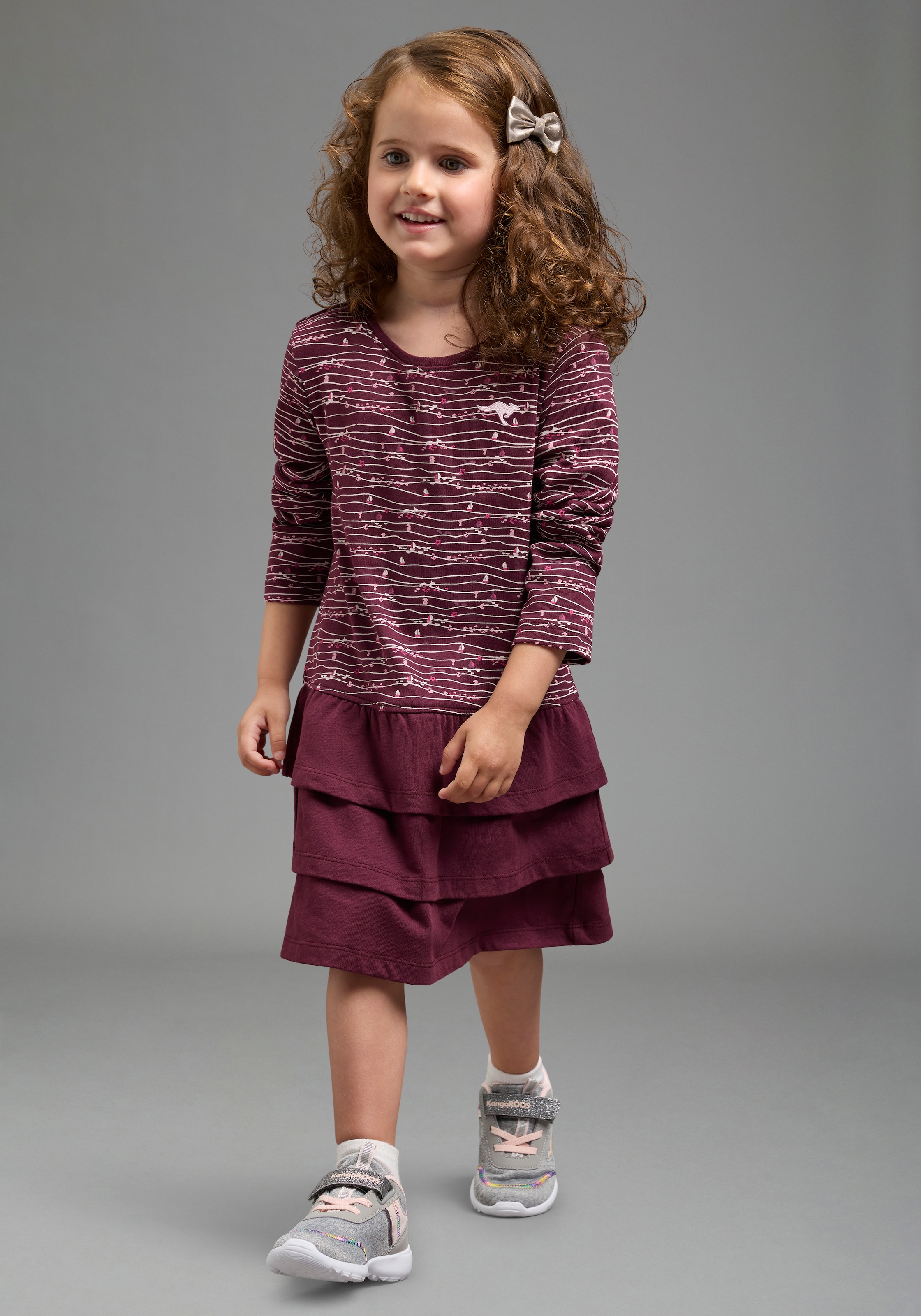 KangaROOS Jerseykleid »Kleid mit Allover-Muster« für Mädchen, für Frühling und Herbst, kniefrei, mit Volants