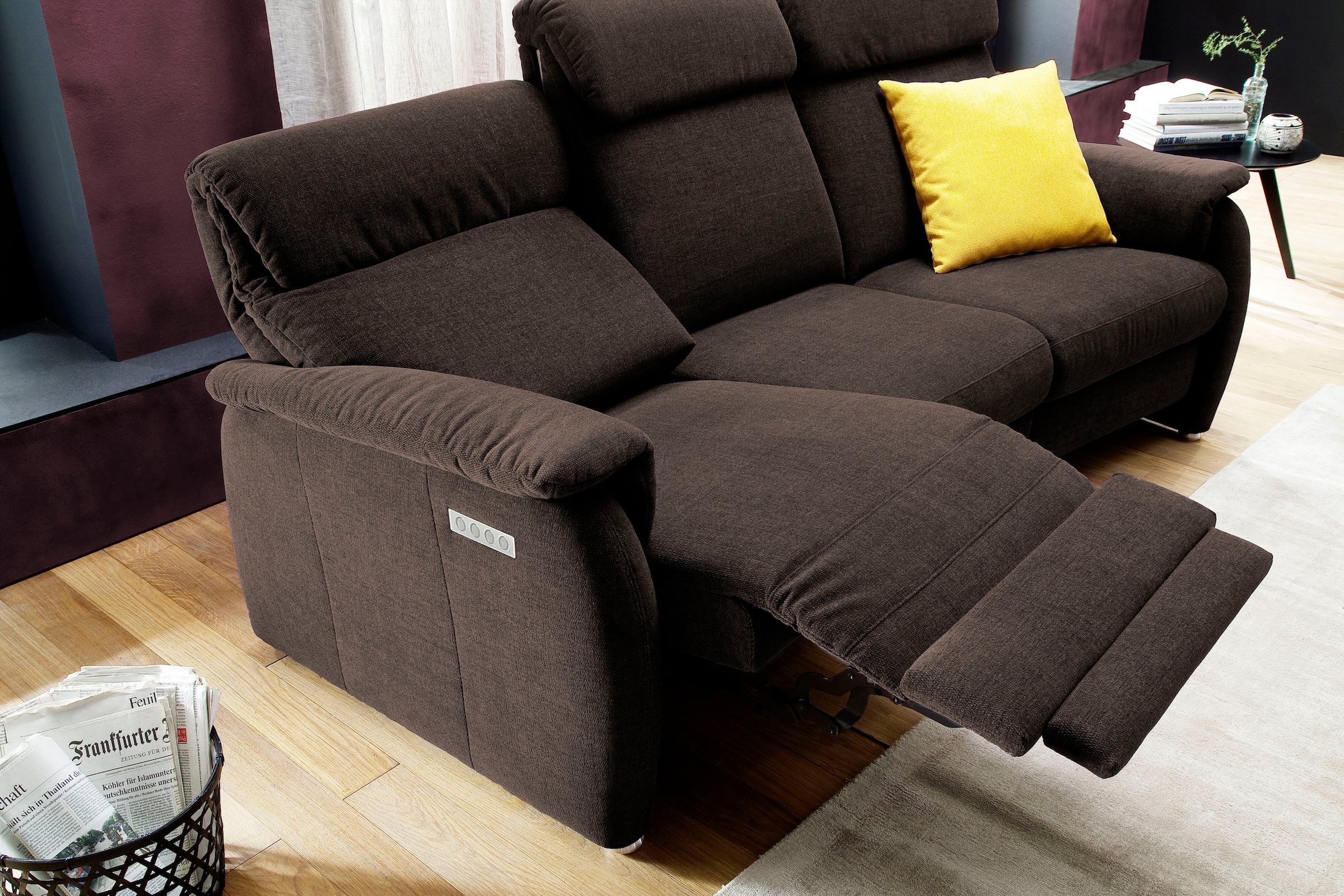 Home affaire Sofa »Turin«, mit motorischer Relaxfunktion, Tisch, Leuchte + USB-Ladestation