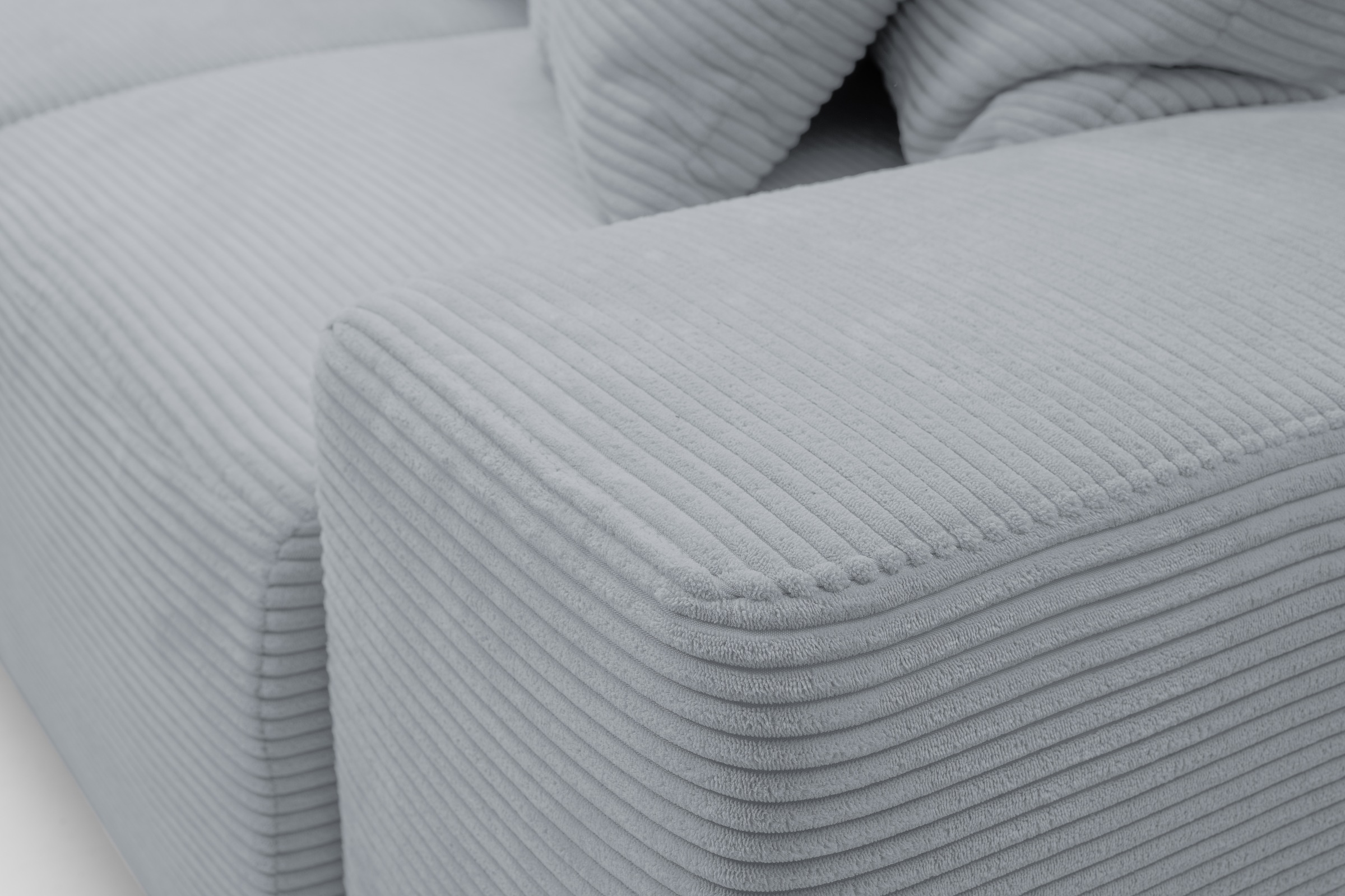 WERK2 Ecksofa »Riwa, modernes Sofa zum Kuscheln und Entspannen, Breite 300cm, L-Form«, Trendiges Ecksofa mit vielen Kissen, Schlaffunktion & Bettkasten