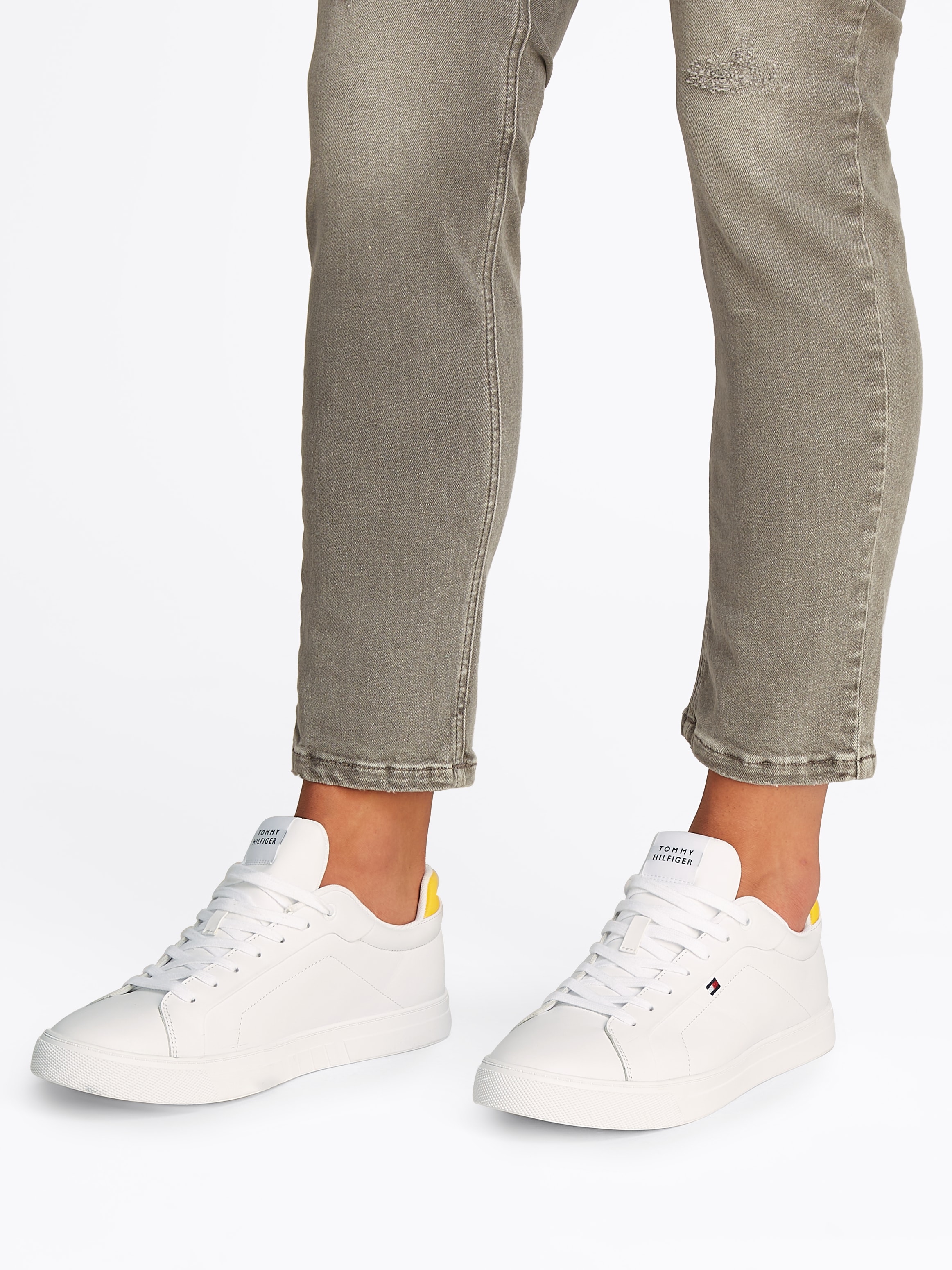 Tommy Hilfiger Sneaker »ICON COURT PINPERF LTH«, Freizeitschuh, Halbschuh, Schnürer mit weich gepolstertem Schaftrand