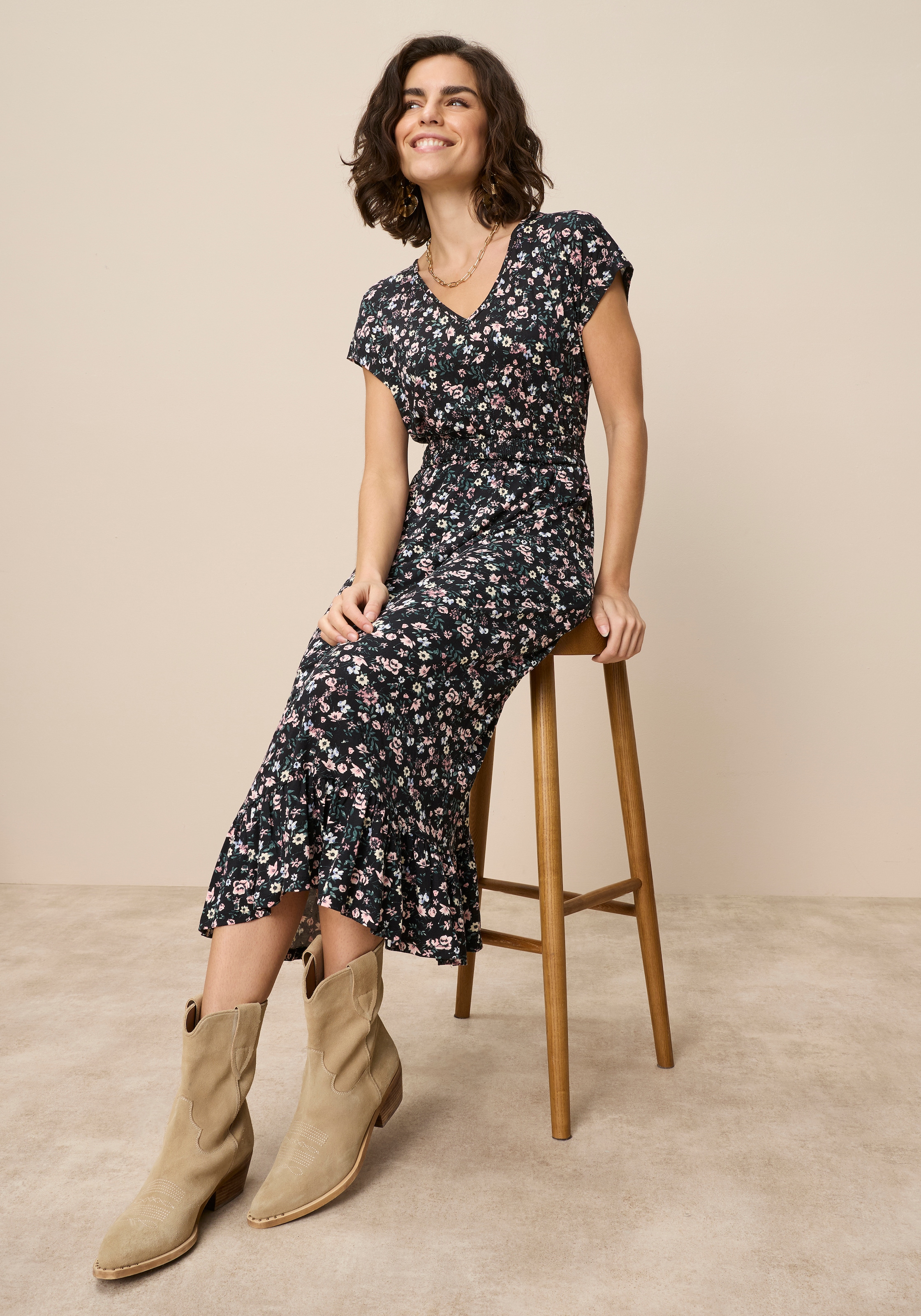 Laura Scott Sommerkleid femininer Stil, für entspannte Tage, aus elastischem Single Jersey