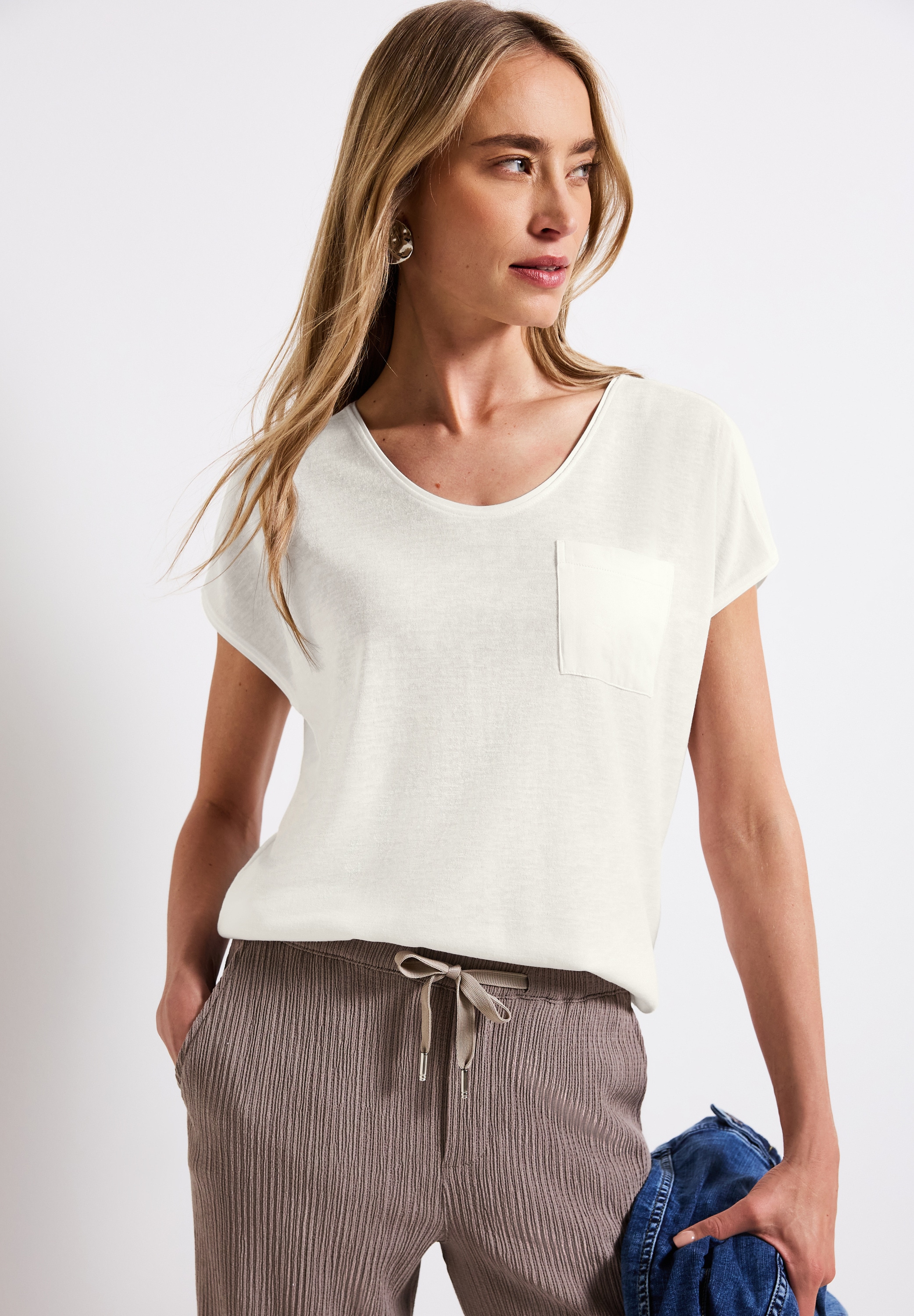 STREET ONE T-Shirt, im Leinen-Look und mit Brusttasche+ö