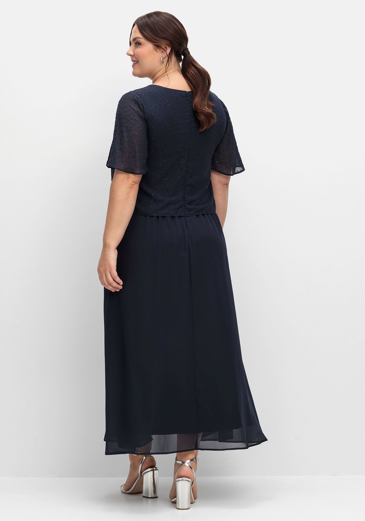 Sheego Abendkleid »Chiffonkleid im Lagenlook, mit Schmucksteinen«