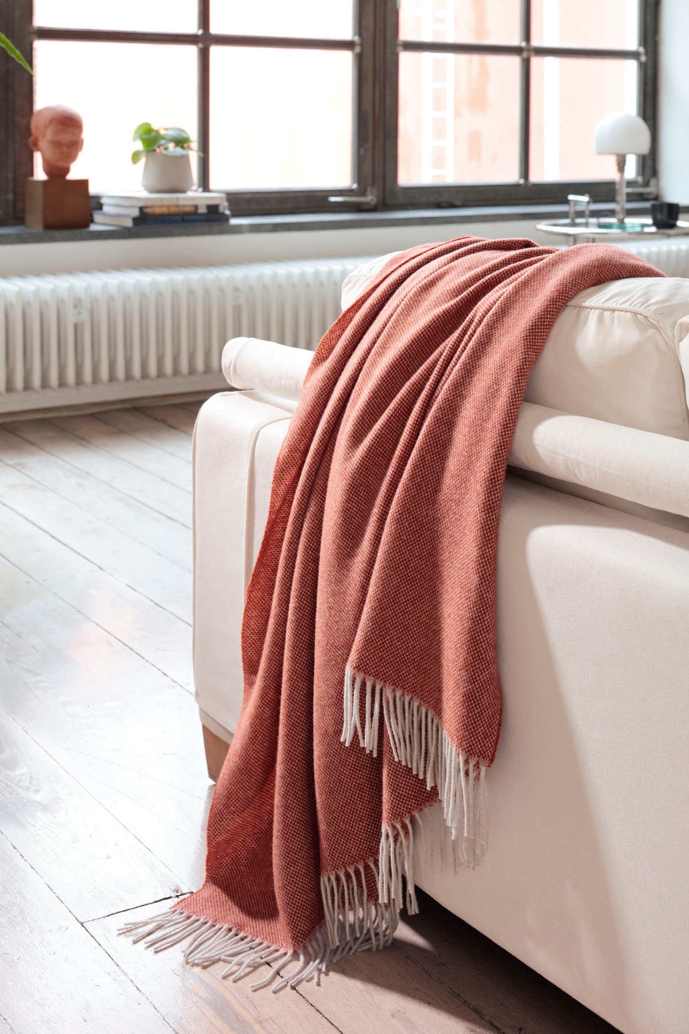 ELLE DECORATION Plaid »Gambit«, Uni-Plaid mit Fransen, Kuscheldecke