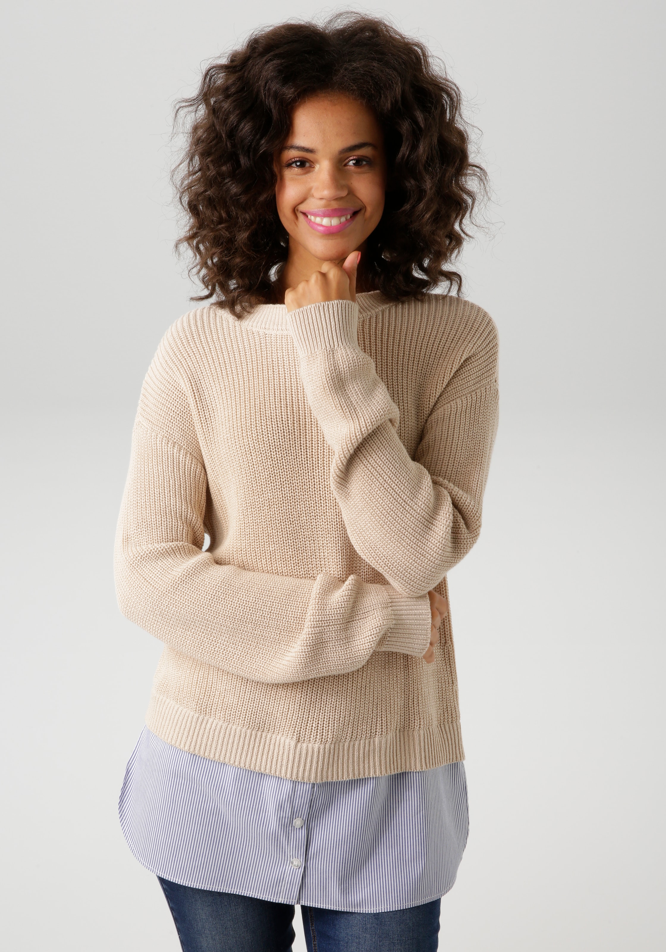 Aniston CASUAL Strickpullover, mit gestreiftem Bluseneinsatz am Saum - NEUE KOLLEKTION