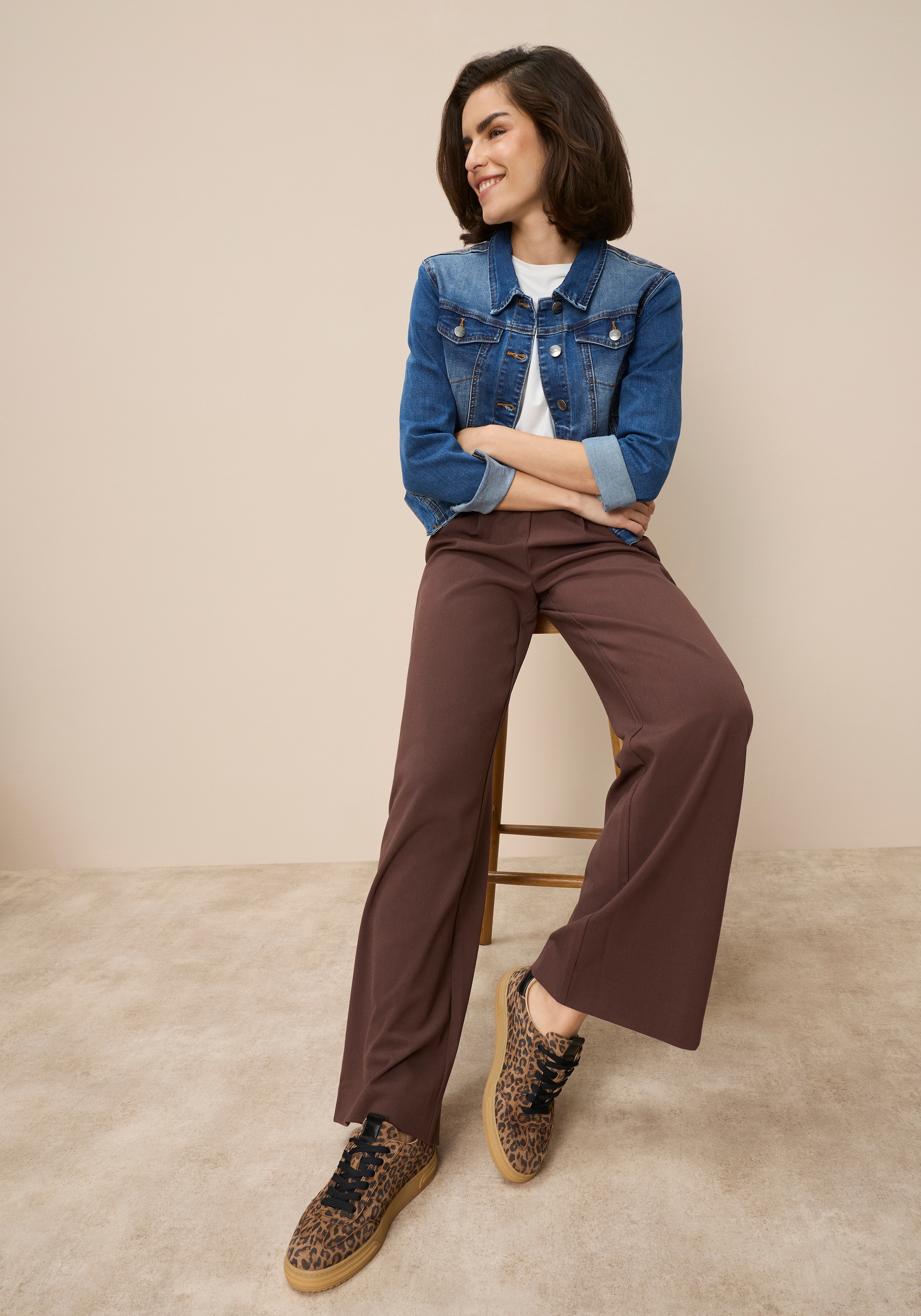 Tamaris Jeansjacke aus elastischem Denim-Material, mit Brusttaschen und Eingrifftaschen