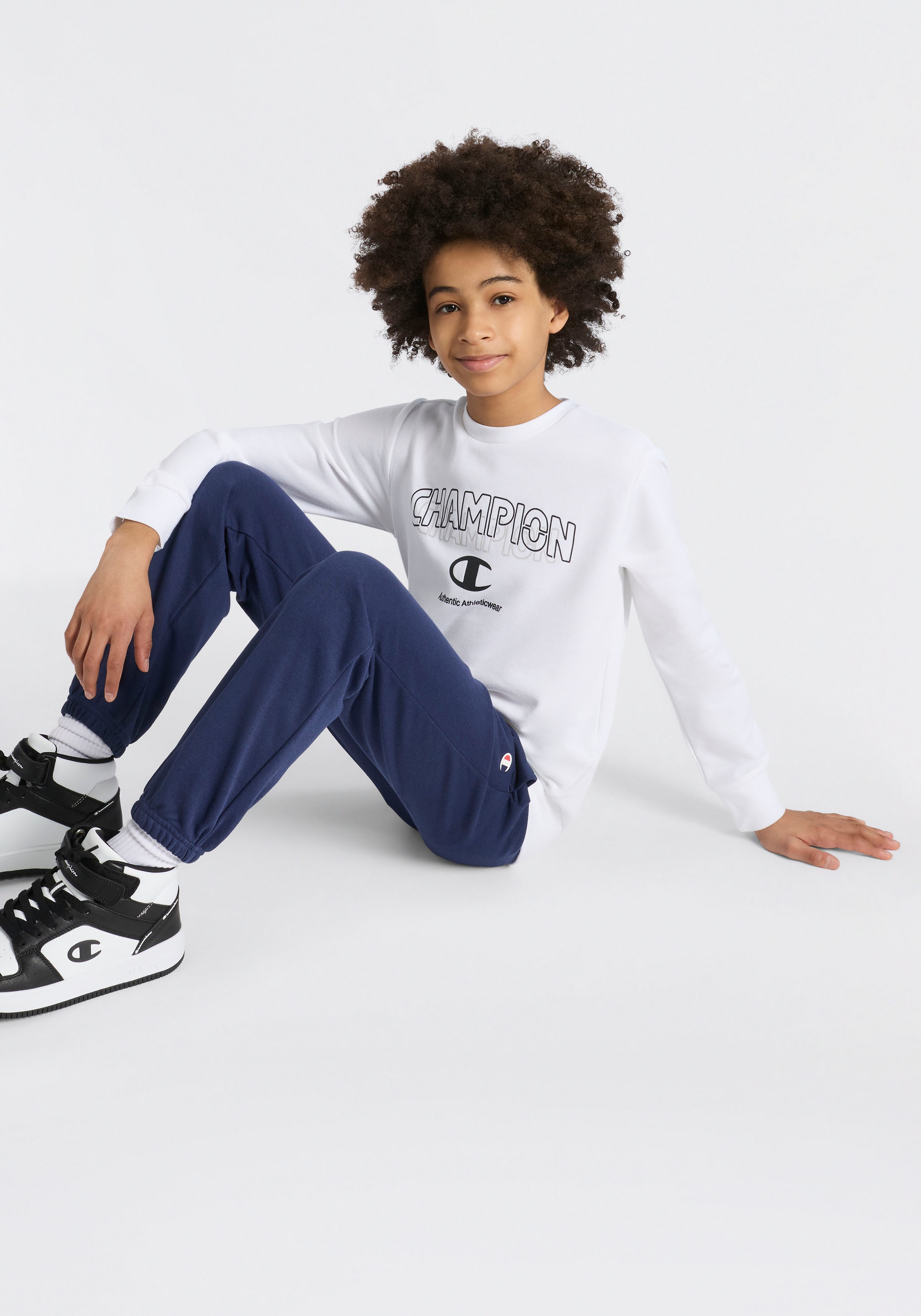 Champion Jogginganzug »Graphic Terry Crewneck Sweatsuit« 2 tlg. für Kinder, sportlicher Stil, weiches Material