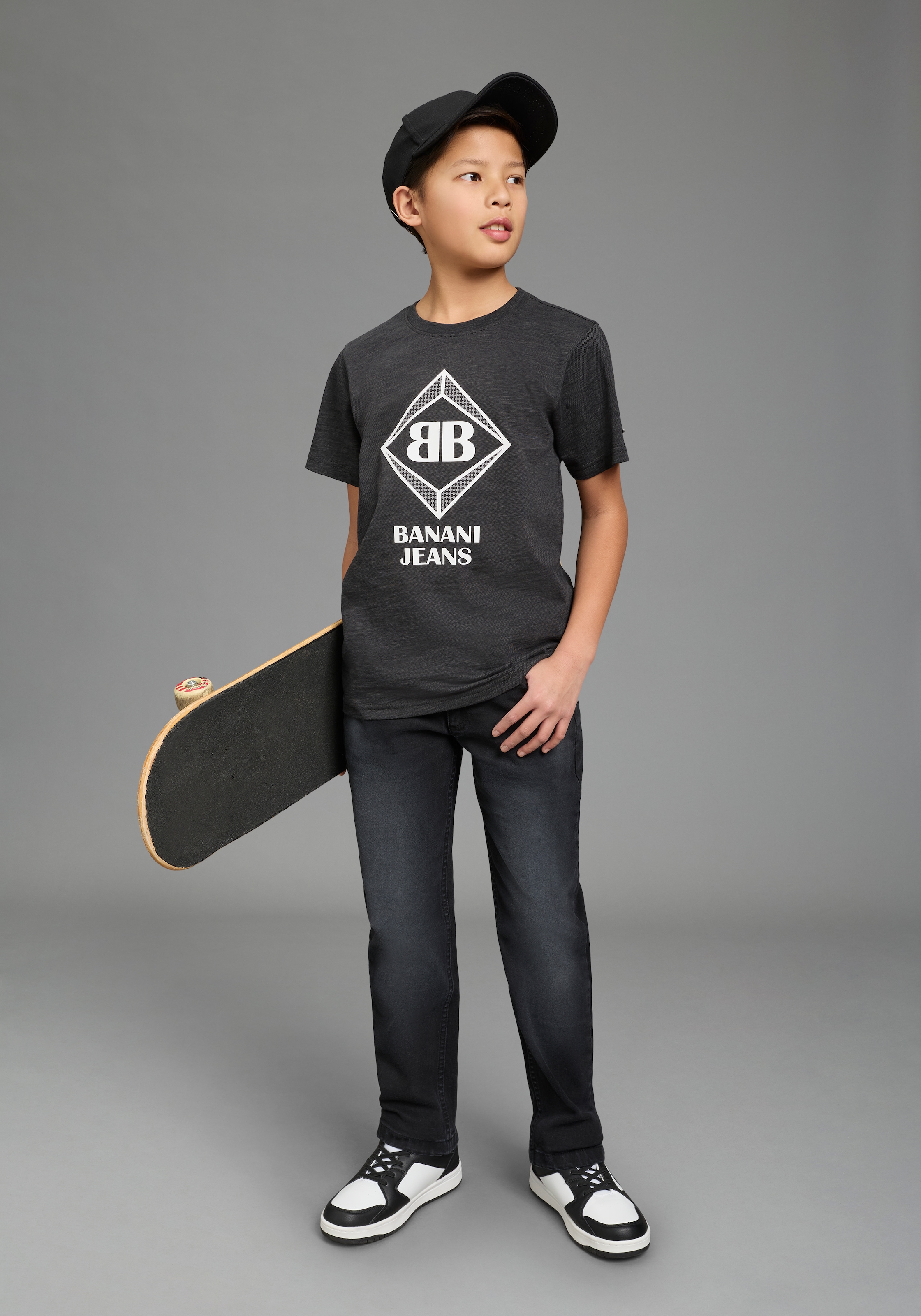 Bruno Banani Straight-Jeans für Jungen, normal hohe Leibhöhe, mit Stickerei