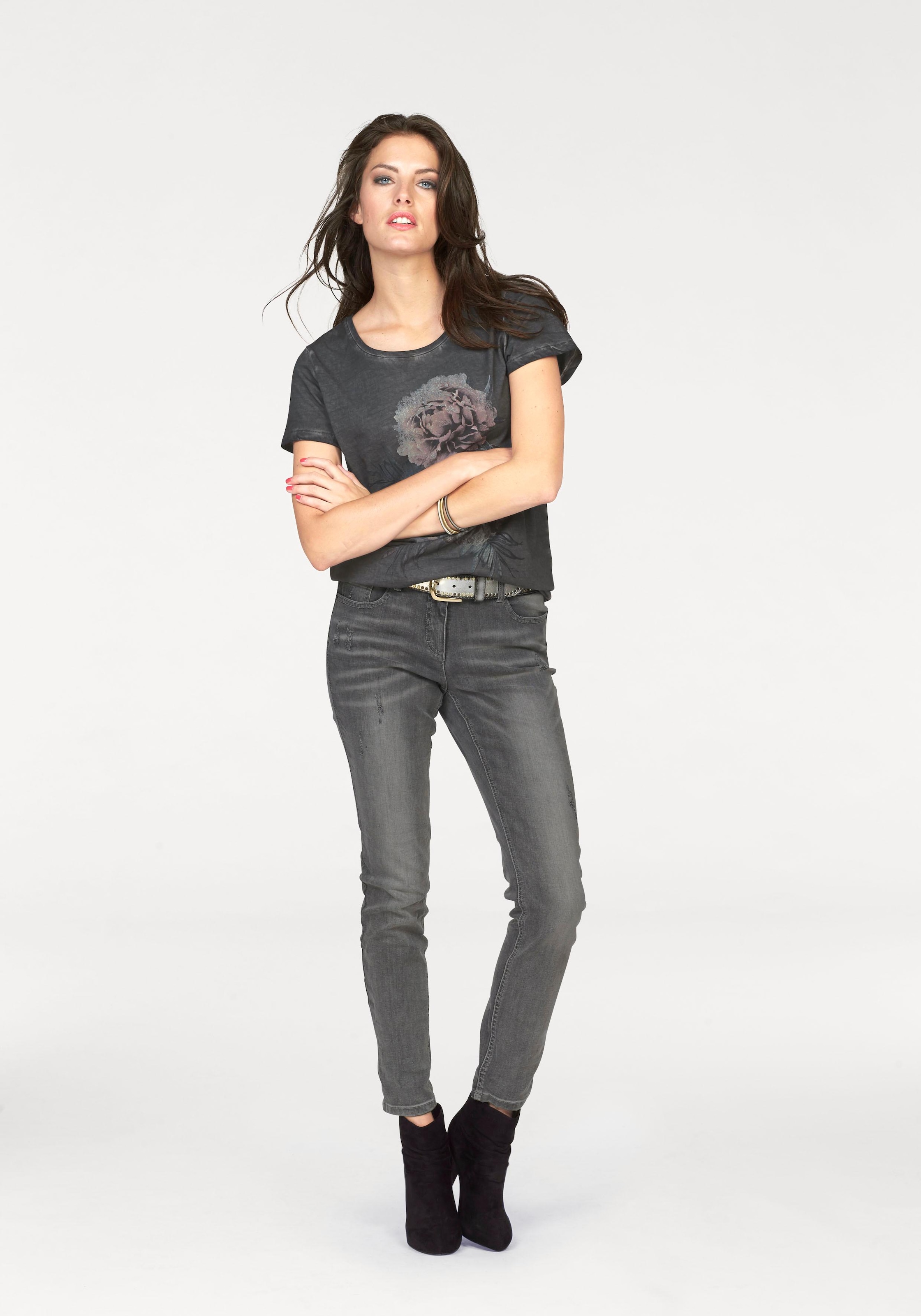 Aniston CASUAL T-Shirt, mit Oil dyed-Waschung bei ♕