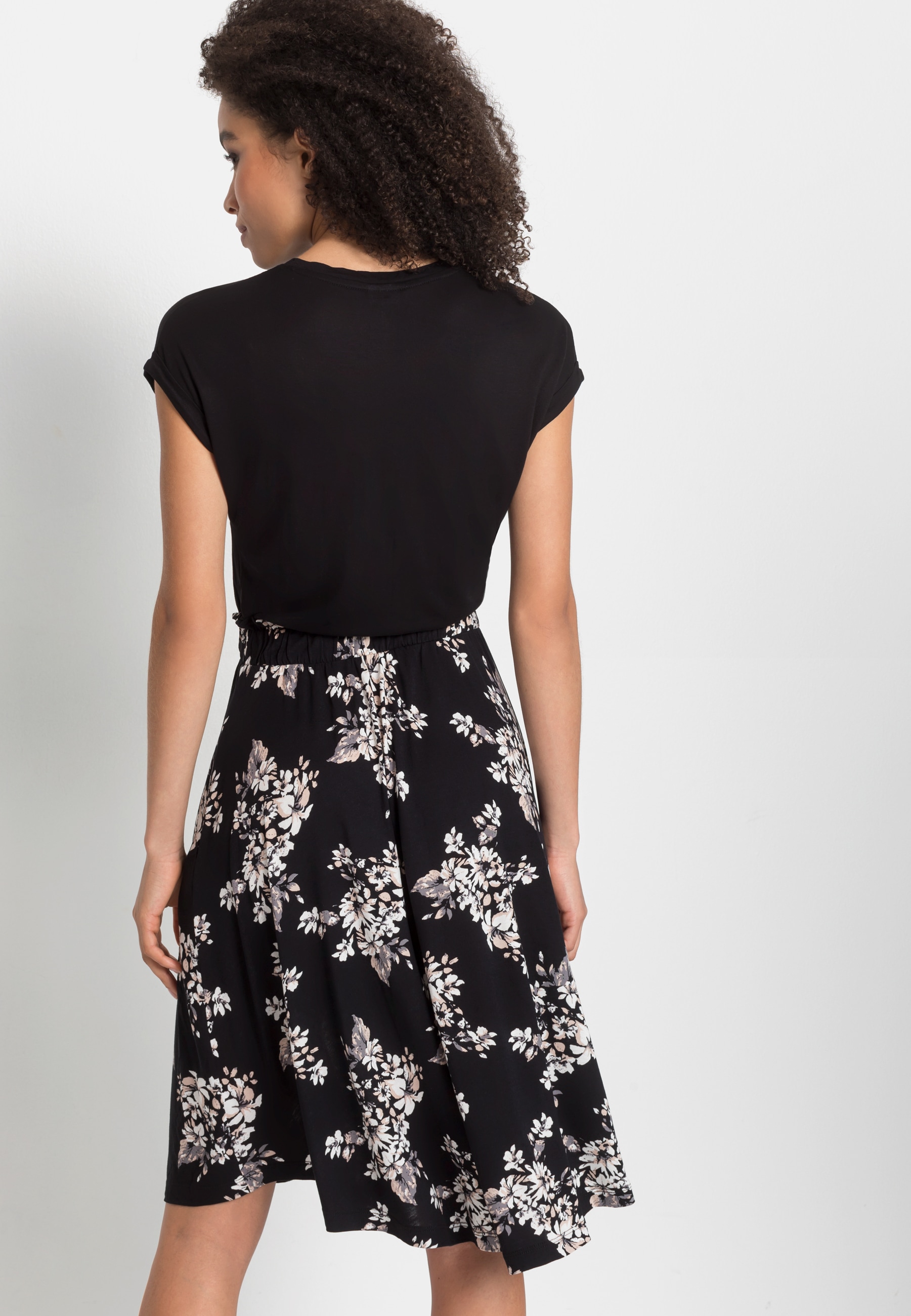 LASCANA Jerseykleid mit Paperbag-Bund