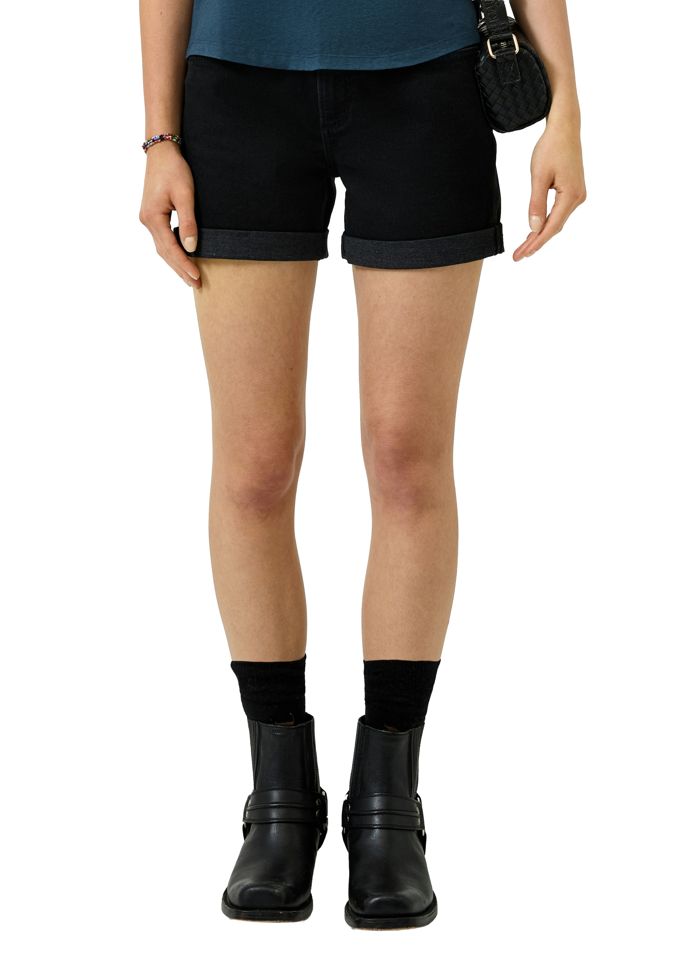 QS Shorts  im Five-Pocket Style