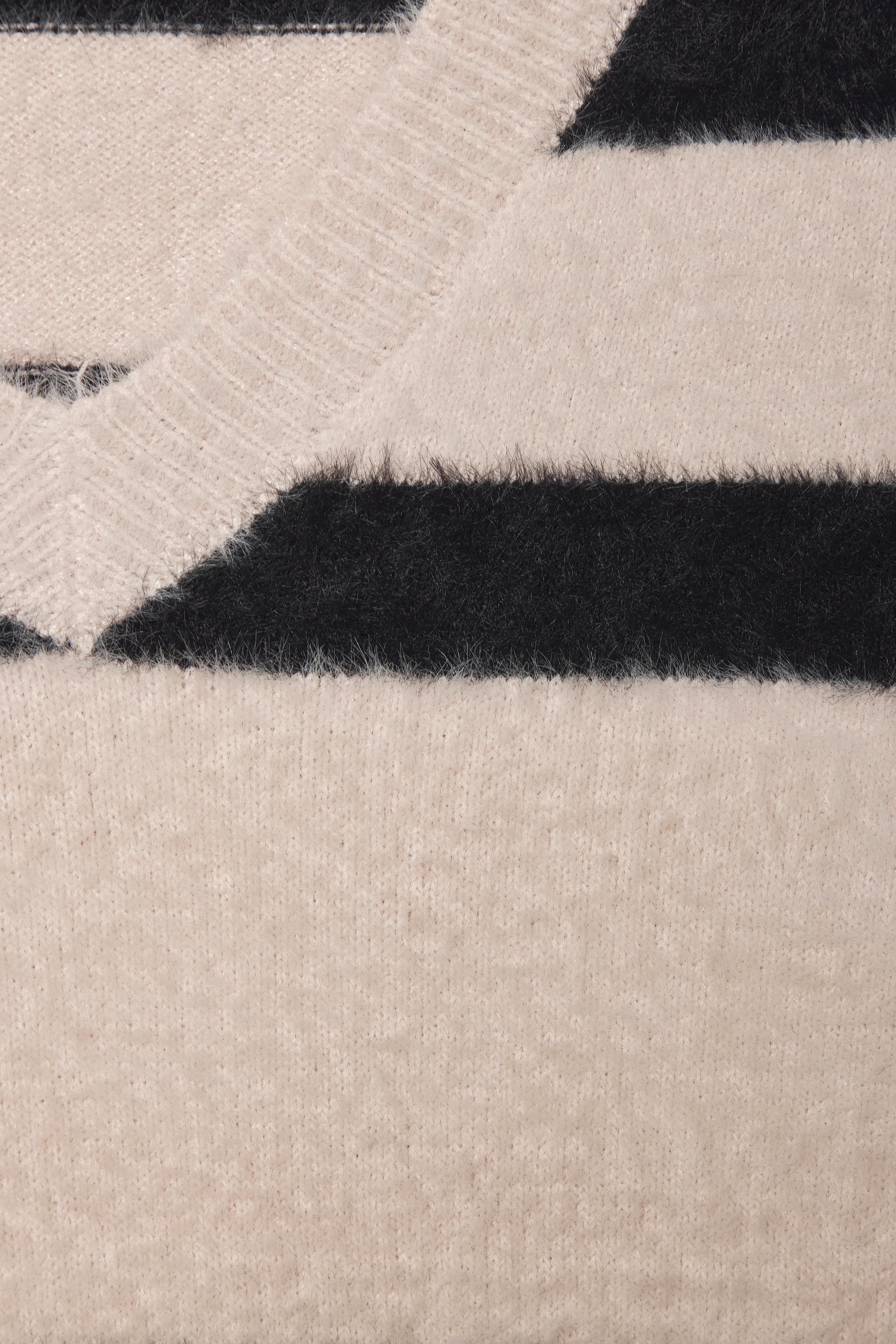 LASCANA Streifenpullover »Amira« aus kuschelweichem Strick, V-Ausschnitt, Streifenoptik, modisch