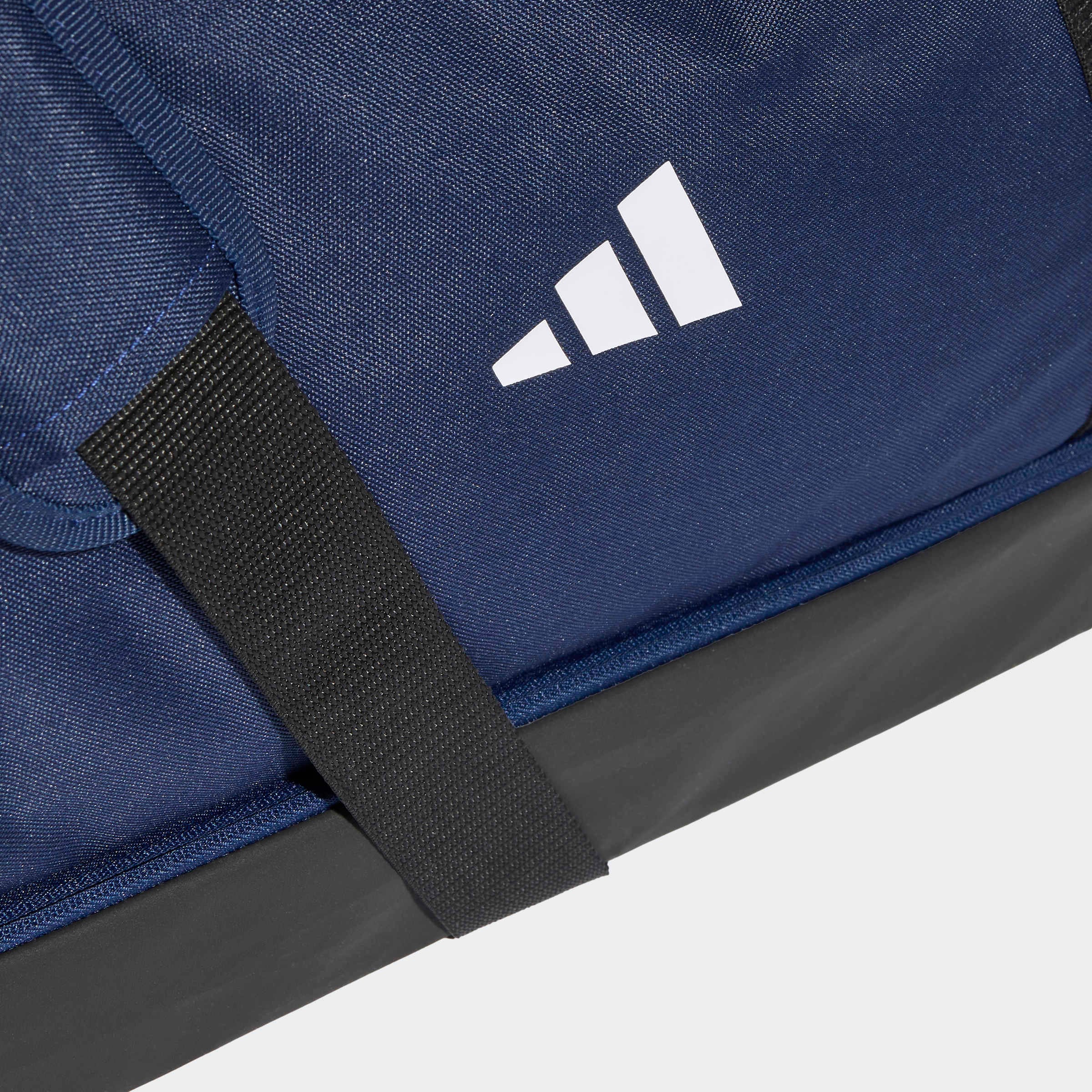 adidas Performance Sporttasche »TIRO MEDIUM DUFFELBAG MIT BODENFACH«