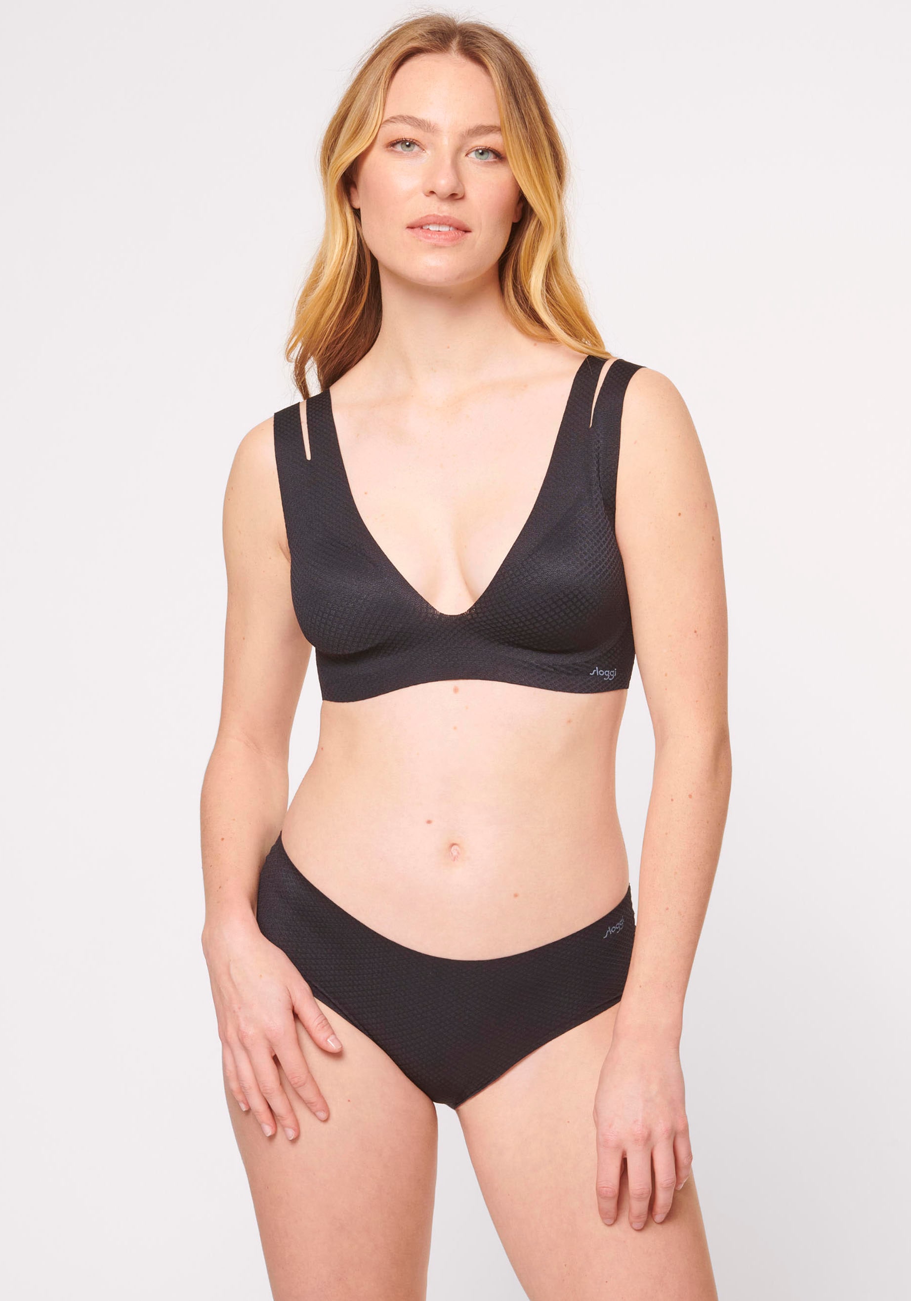 Bustier »ZERO Feel Flow Bralette«, ohne Bügel, Soft-BH, Double-Cut-Out-Träger